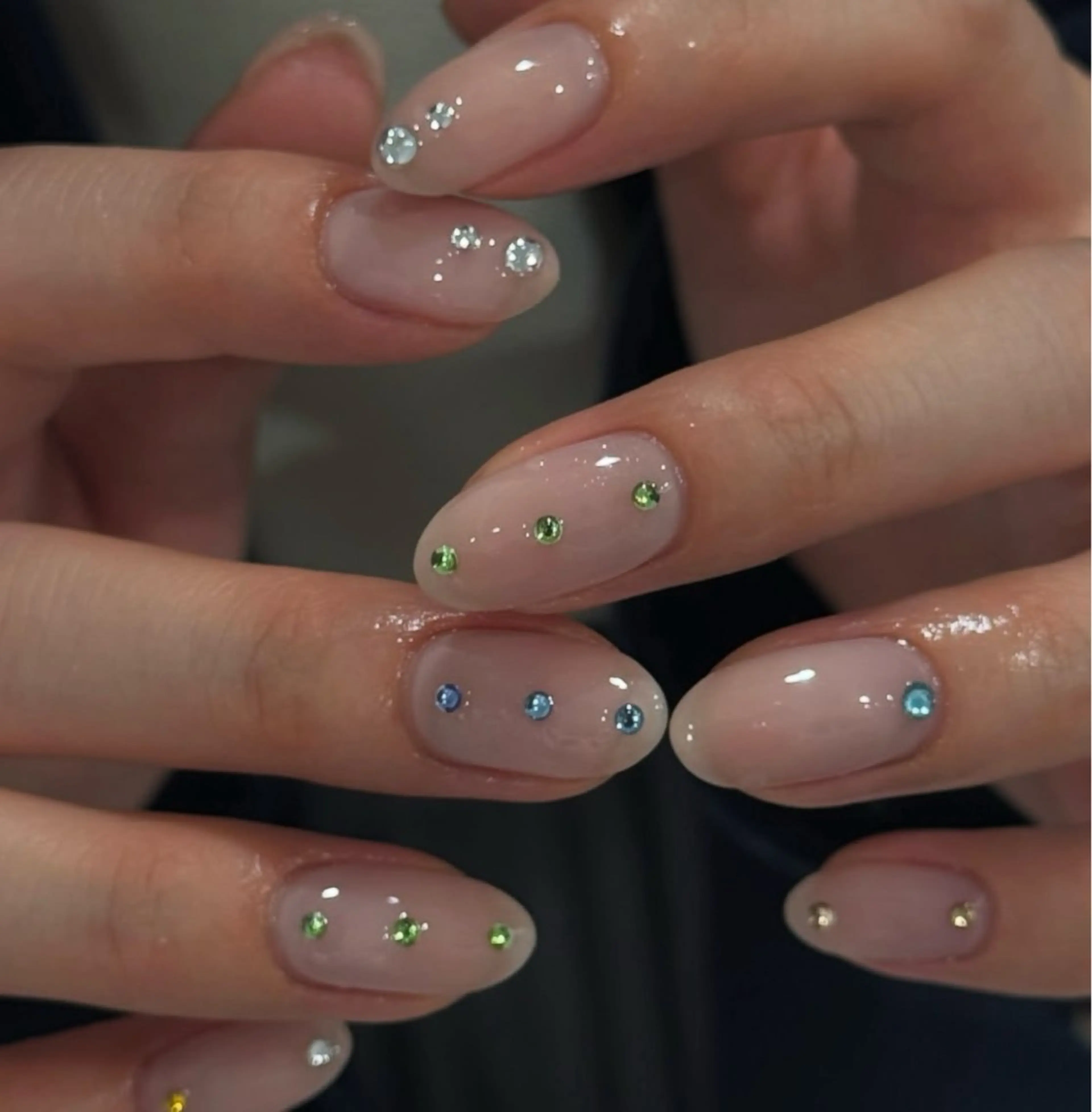 ネイル シンプルネイル ストーンネイル ANOVA アノヴァのネイルデザイン