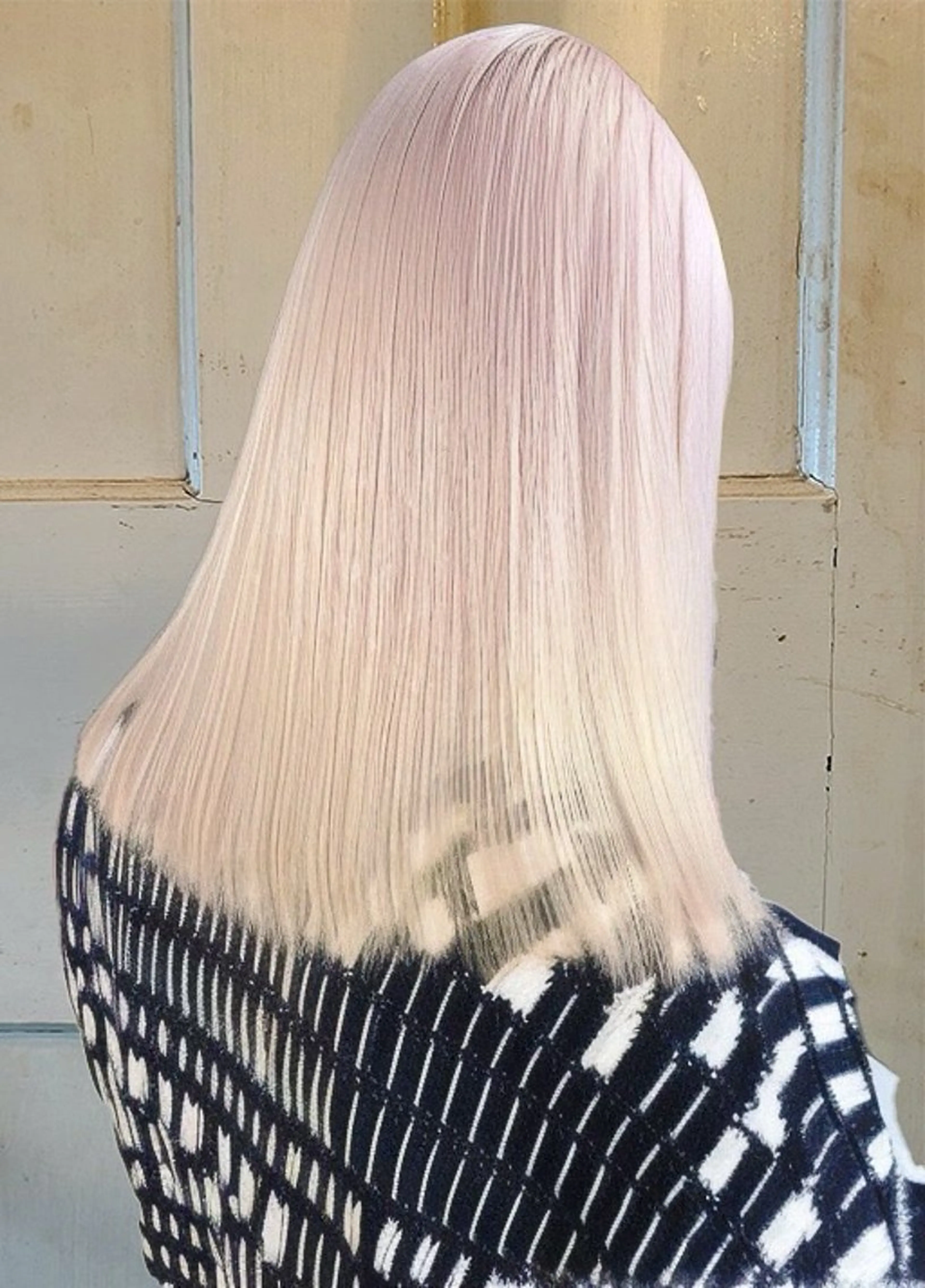 セミロング ヘアカラー トリートメント 🦁ブリーチカラー 💎紫音のヘアスタイル