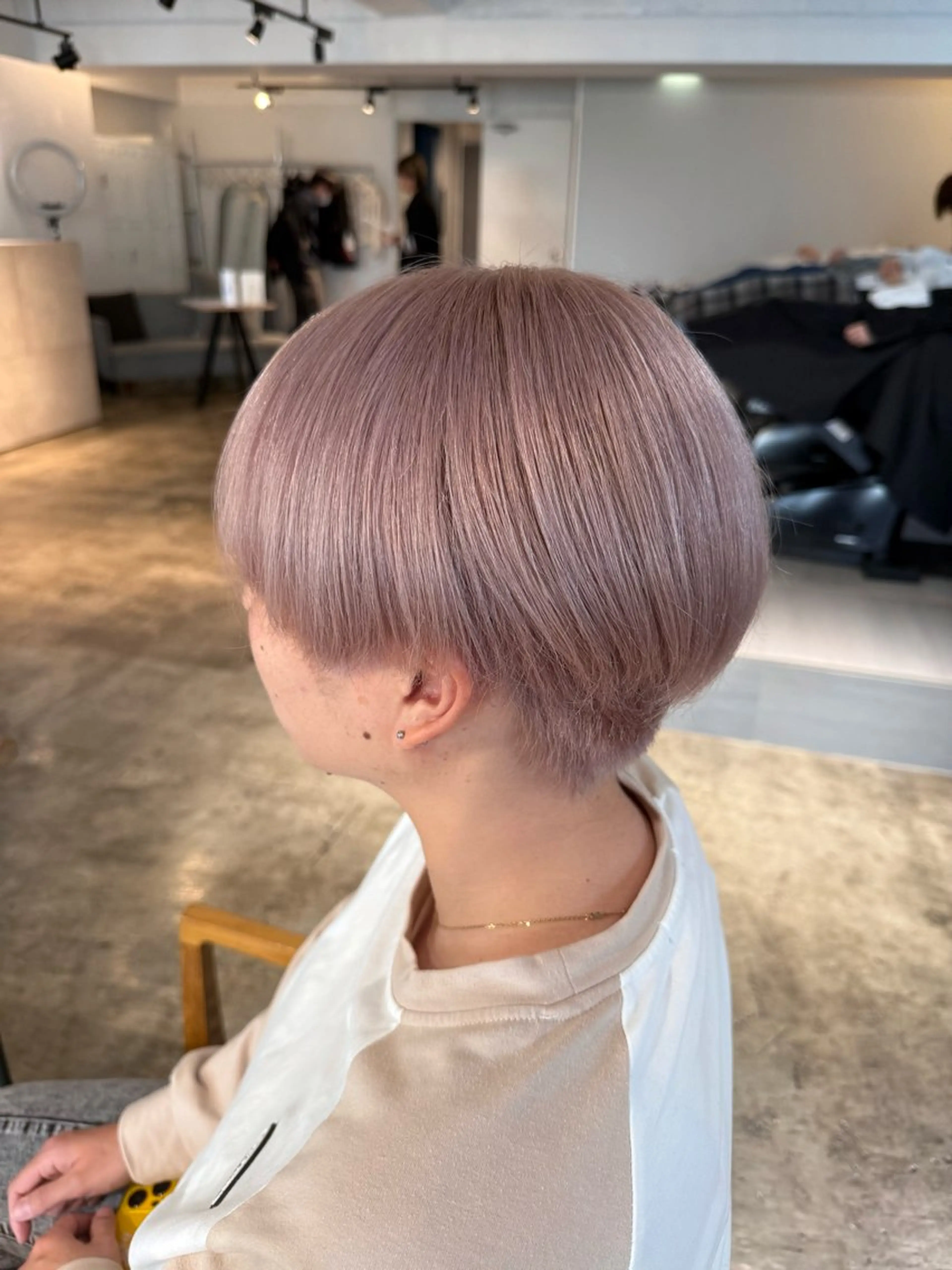 ショート カラー ベージュカラー ラベンダーカラー ラベンダーベージュ ピンクカラー ピンクラベンダー ヘアカラー トリートメント 🫧ブリーチモデル/ 透明感カラー /みきのヘアスタイル