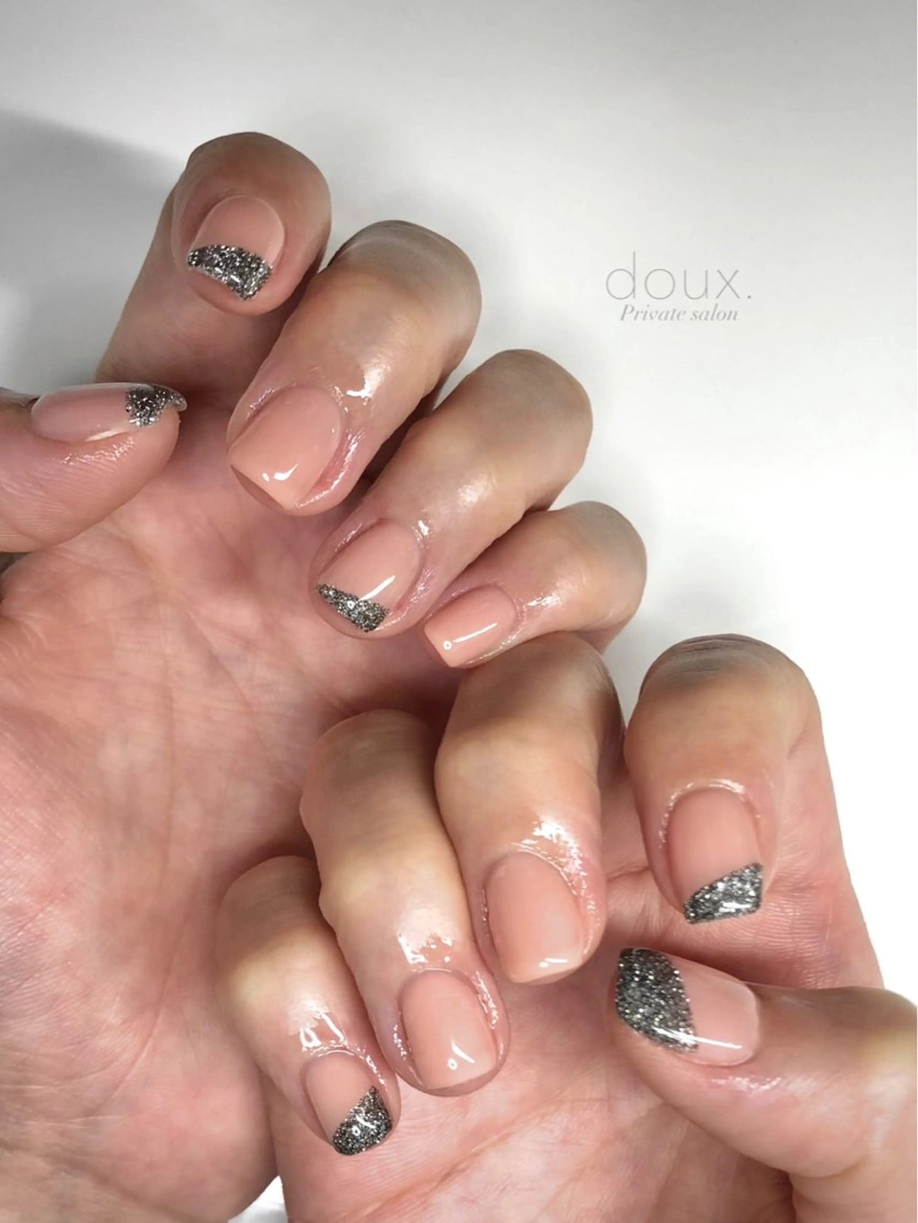 ネイル フレンチネイル 韓国ネイル ニュアンスネイル オフィスネイル ワンカラーネイル ハンドネイル doux. nailのネイルデザイン