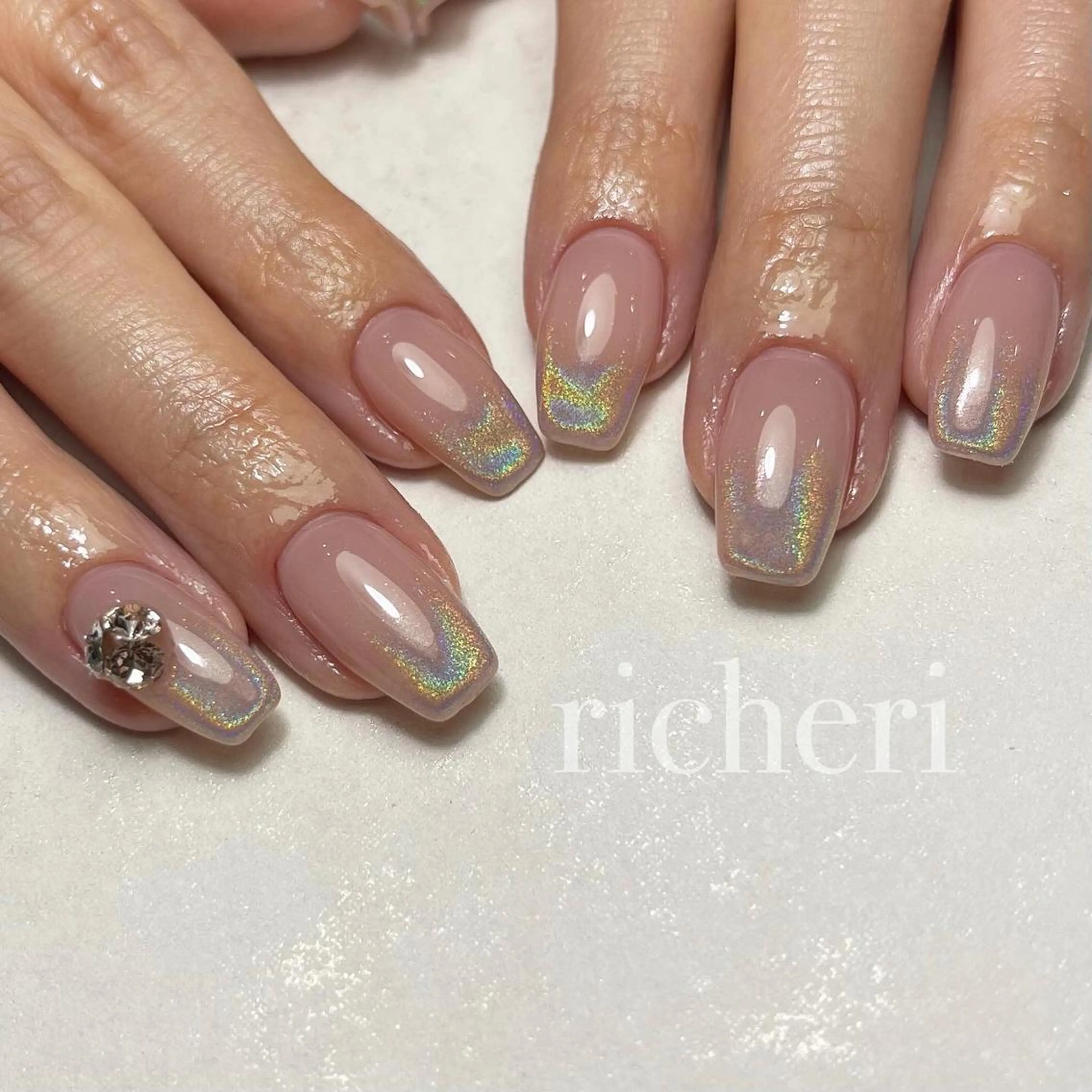 ミディアム ネイル 韓国風ヘア アートネイル フラッシュネイル フレンチネイル ジェルネイル ハンドネイル richeri beautyのエステ・リラクイメージ