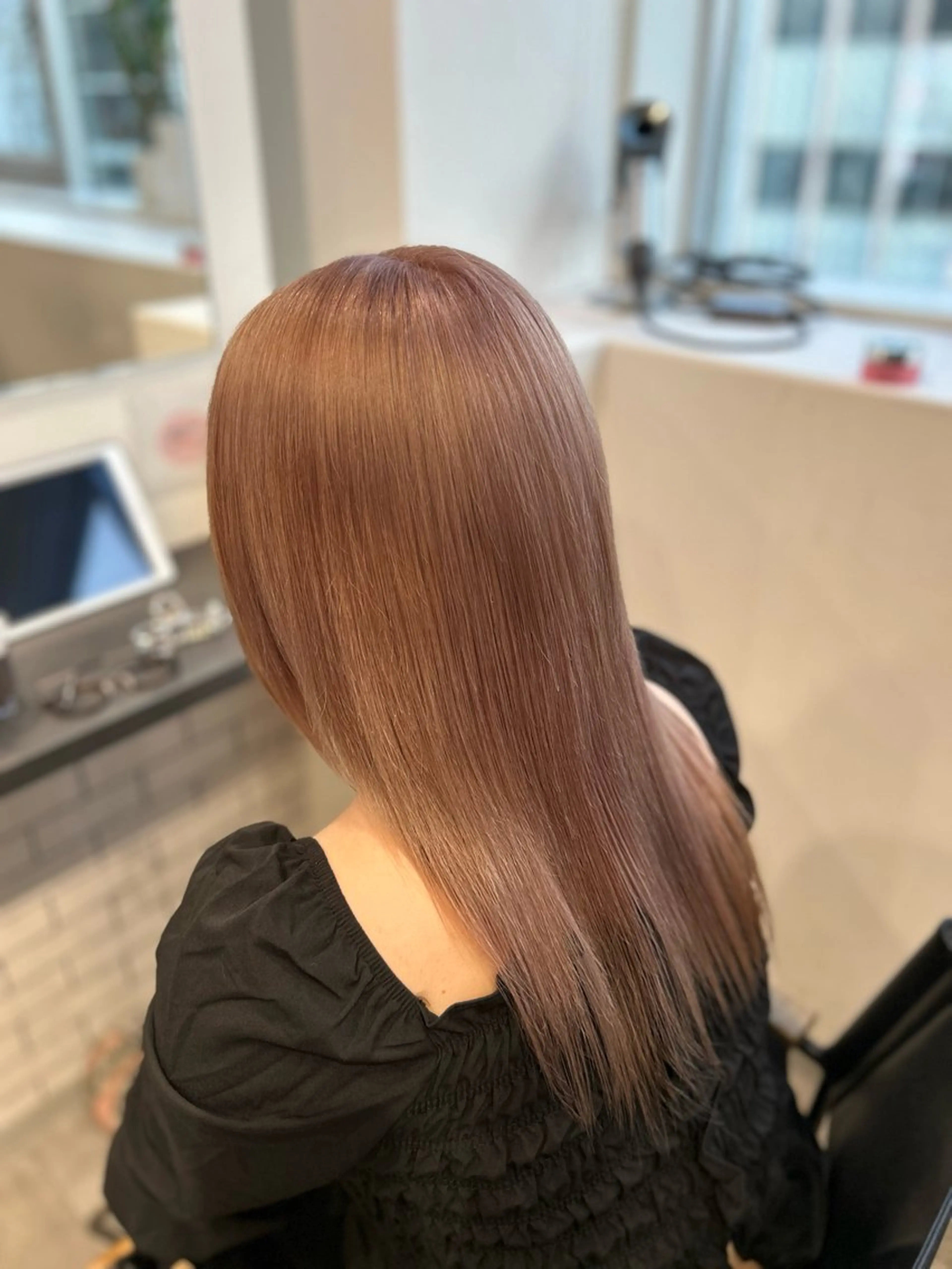 ロング カラー ブリーチ/ベージュ /レイヤー/ひよりのヘアスタイル