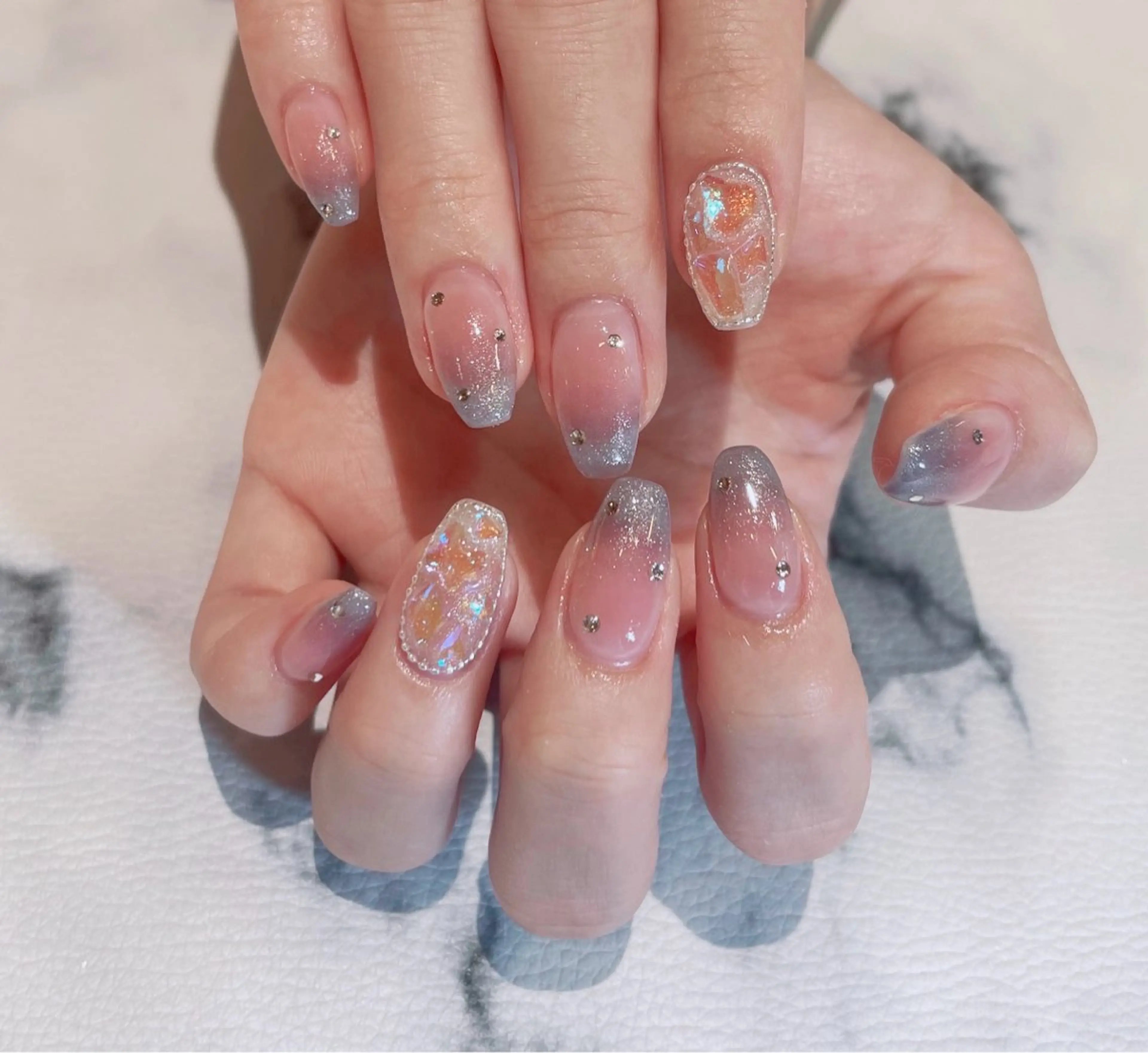 ネイル オーロラネイル ハンドネイル 奥田 加奈子のネイルデザイン