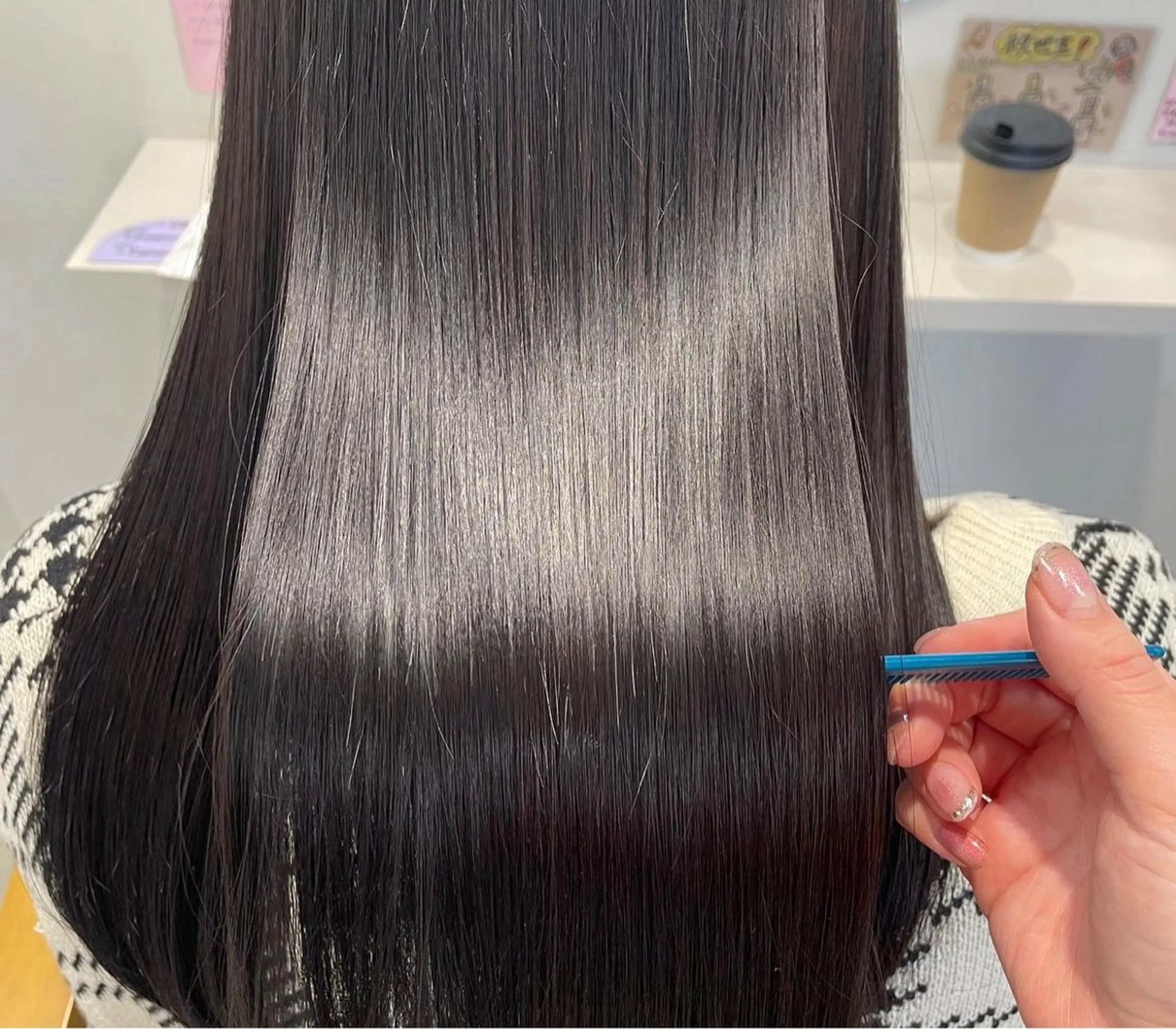 ミディアム パーマ 縮毛矯正 チグサ ミウのヘアスタイル