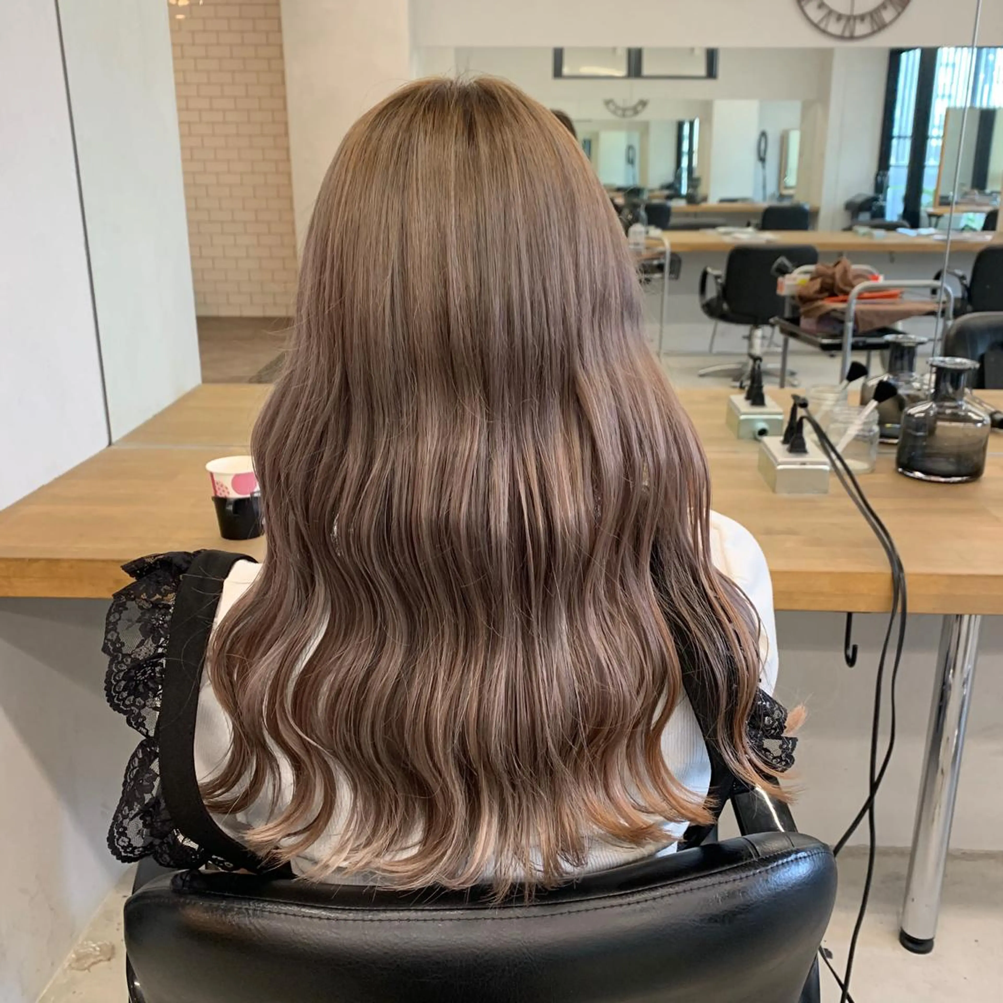 ロング カラー 難波 茜のヘアスタイル