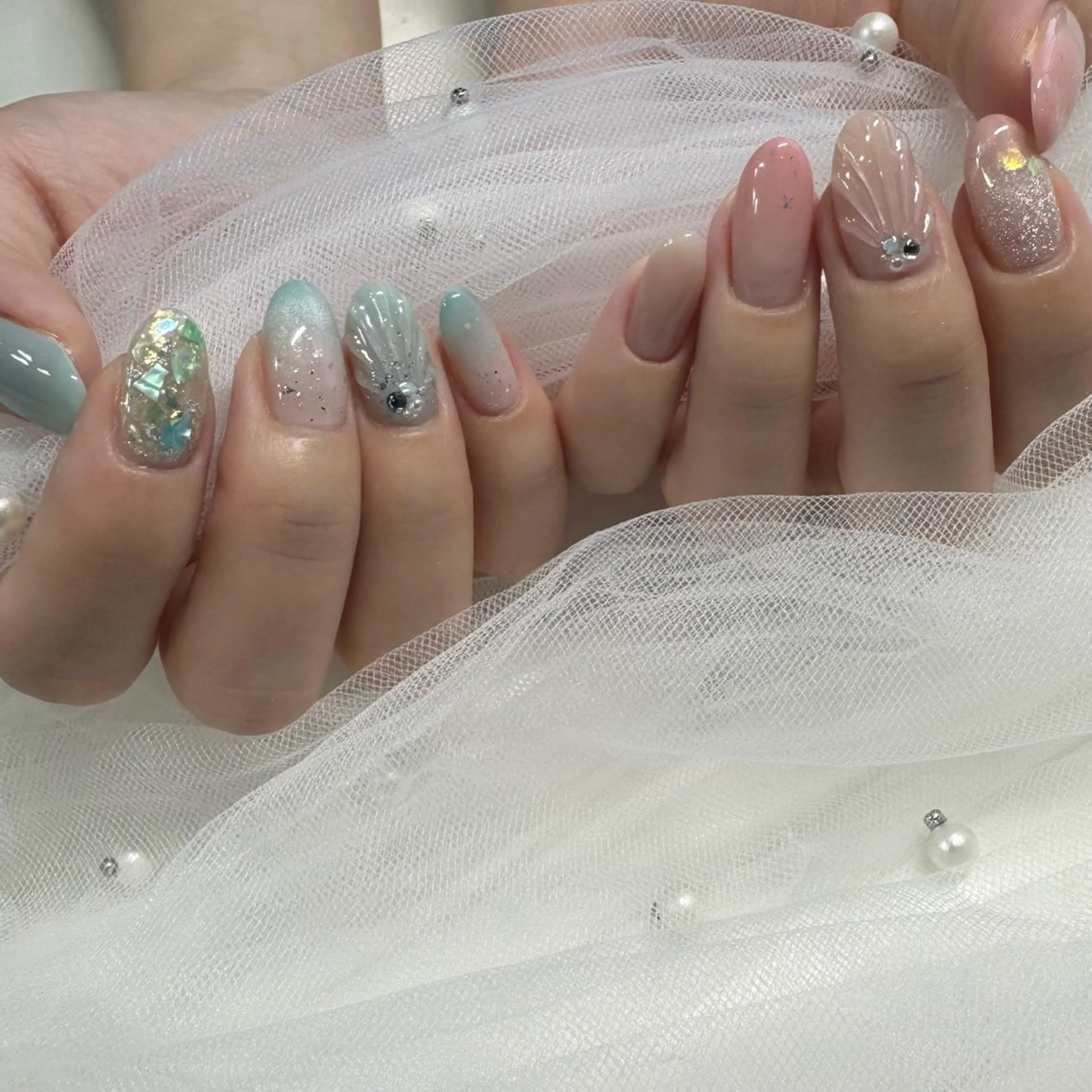 ネイル ジェルネイル 東 千夏のネイルデザイン