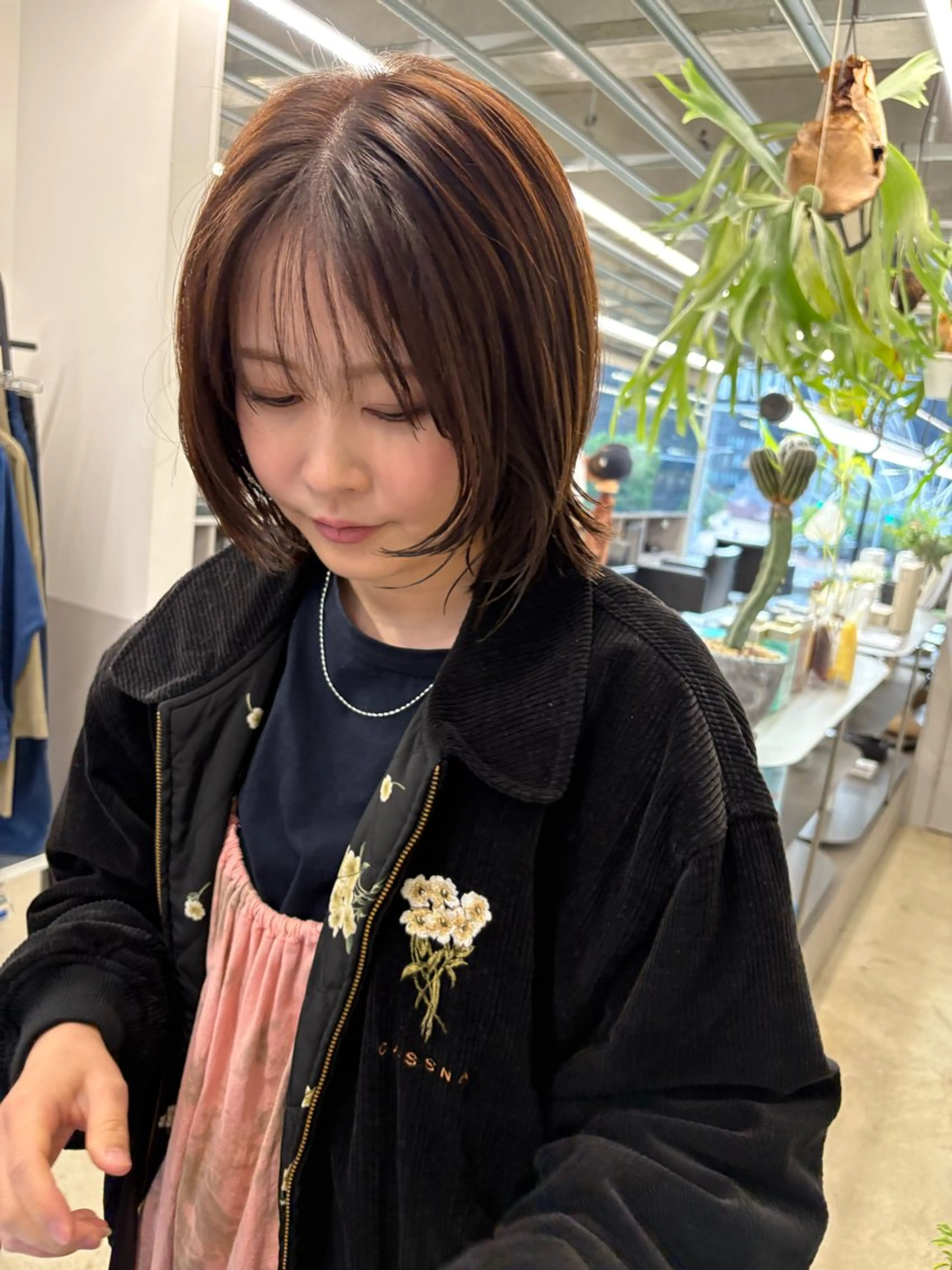 ミディアム カラー ボブレイヤー ボブ レイヤーカット カット ヘアカラー トリートメント 似合わせカット レイヤー/ボブのヘアスタイル