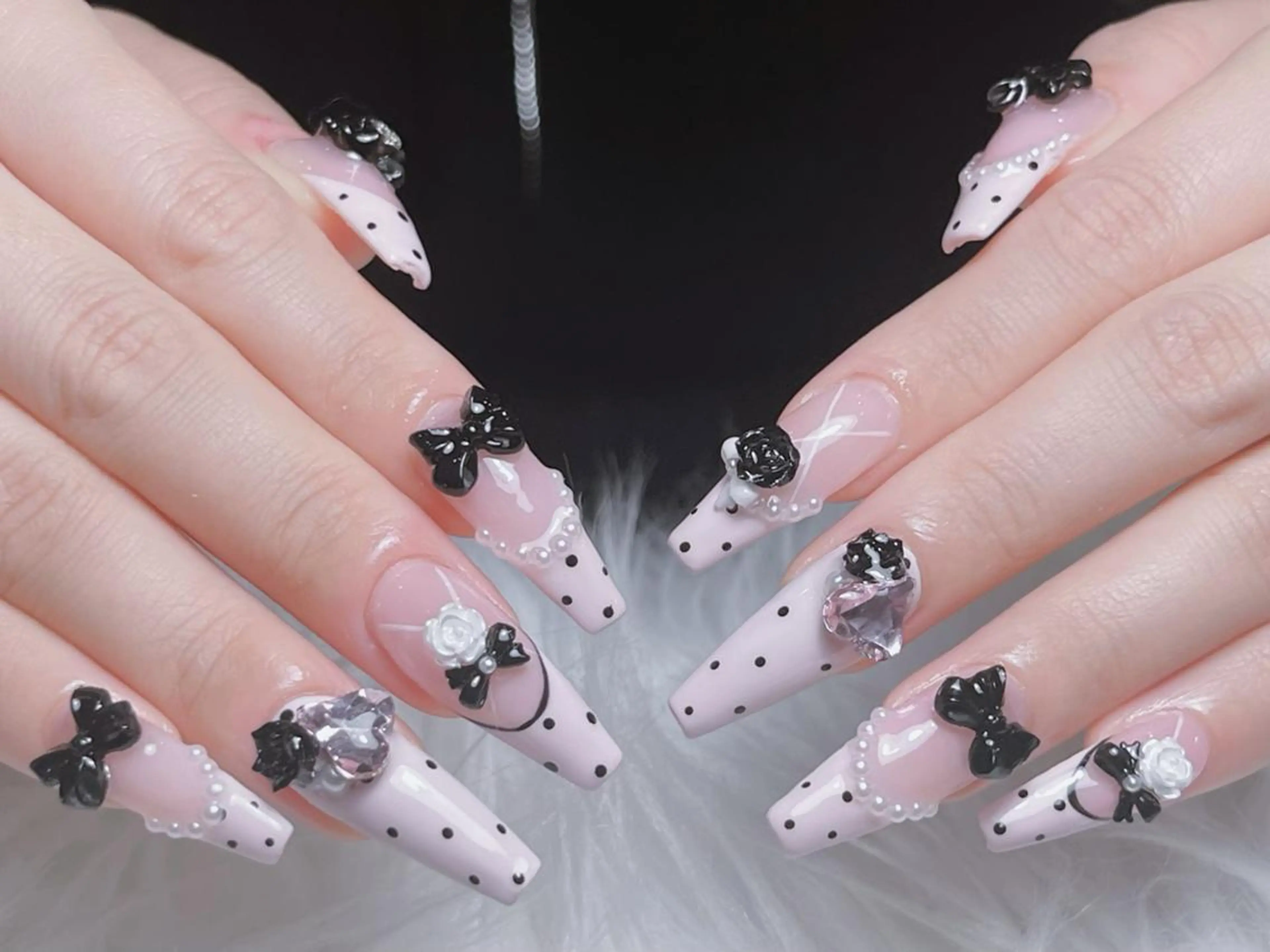 ネイル アニマル柄 オーロラネイル チークネイル フラッシュネイル ジェルネイル ハンドネイル RiRi Belle Nail池袋のネイルデザイン