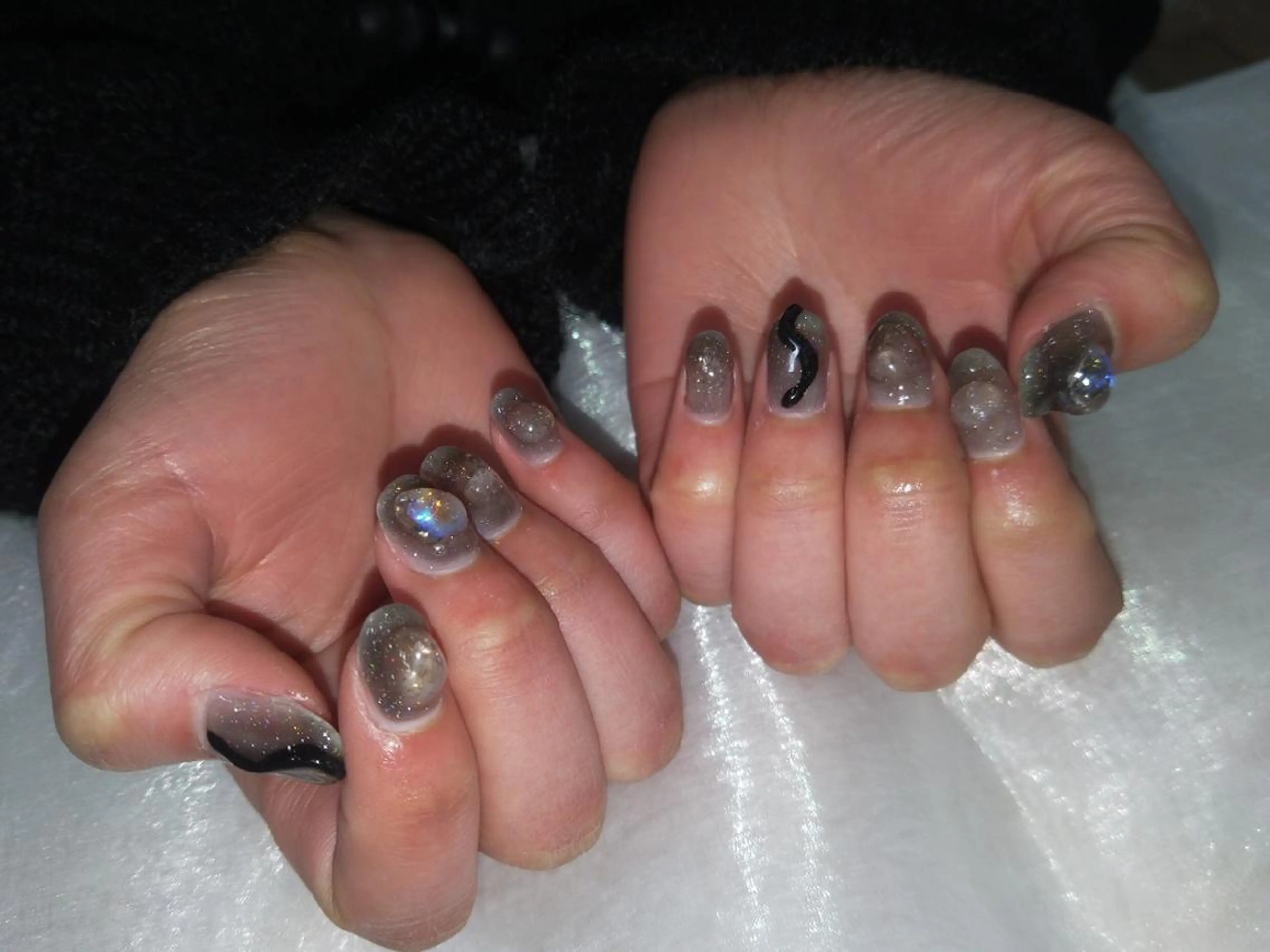 ネイル ハンドネイル ハンドケア R'well所属・はばすみれ🎀ﾈｲﾙ 光ﾌｪｲｼｬﾙ ﾍｱのネイルデザイン