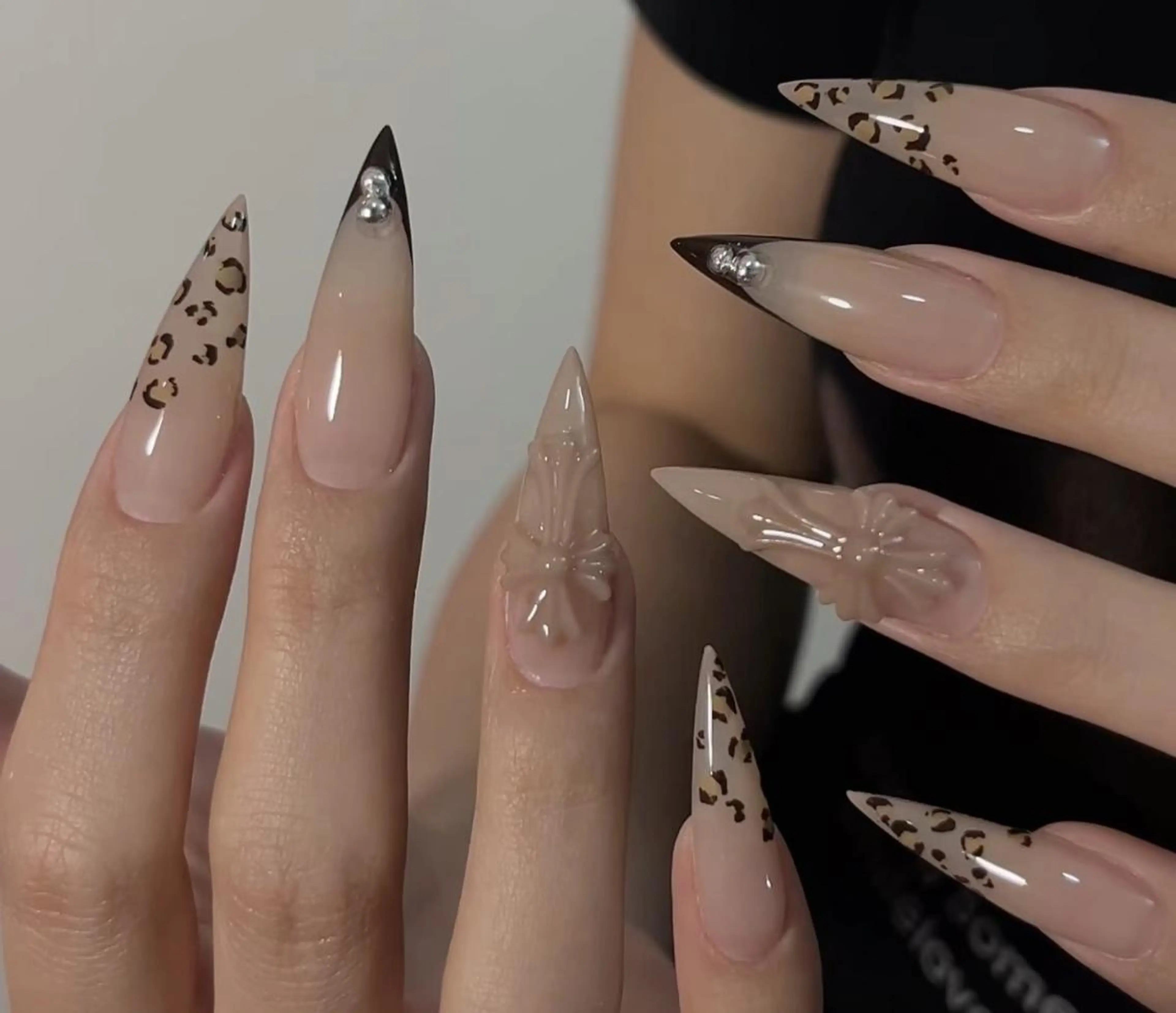 ネイル ハンドネイル 🎀 Ayaka_nailのネイルデザイン