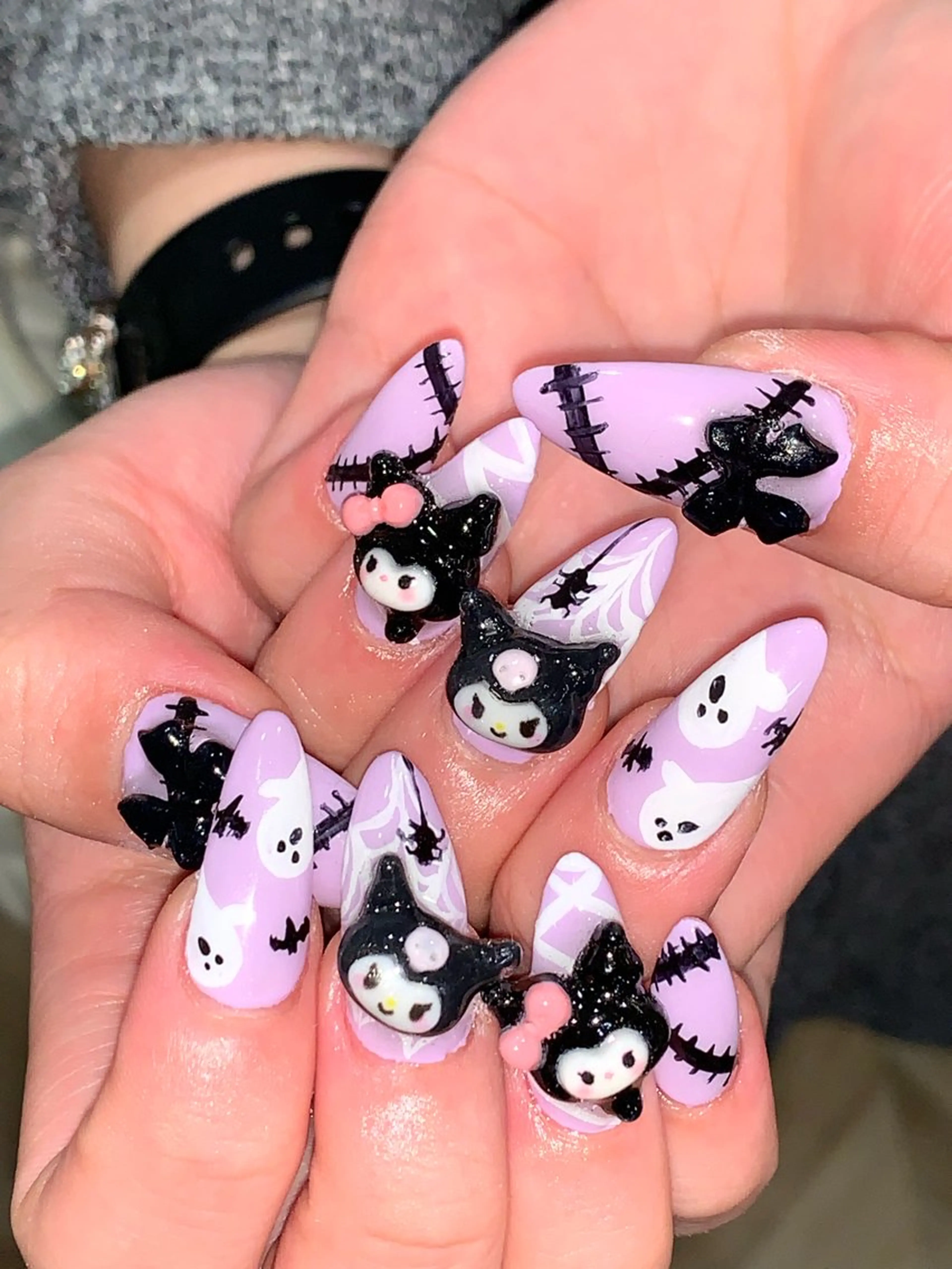 ネイル ハンドネイル NES NAIL所属・さゆり￤推しキャラ ￤ロングネイル🩷のネイルデザイン