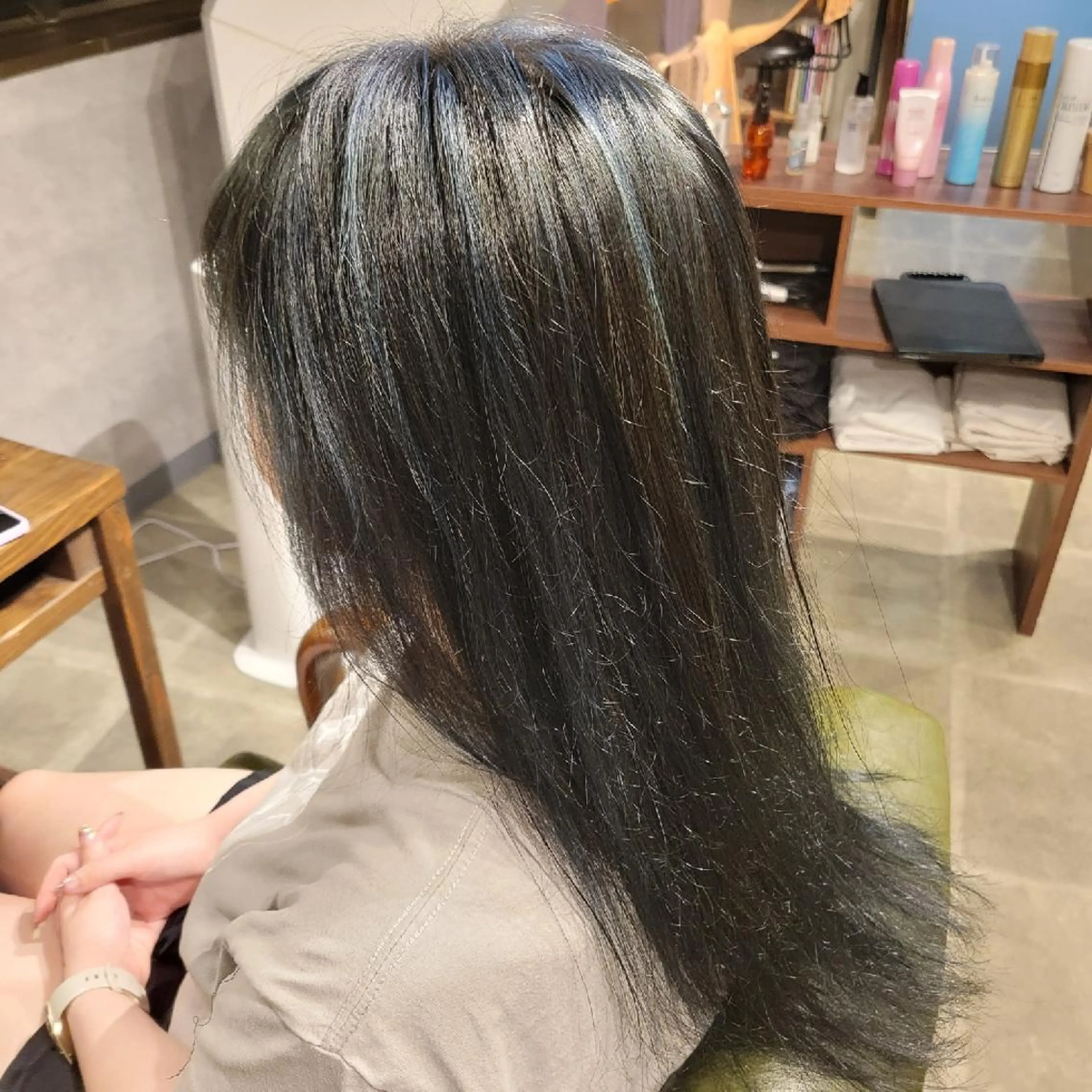 ロング 山口 そらのヘアスタイル