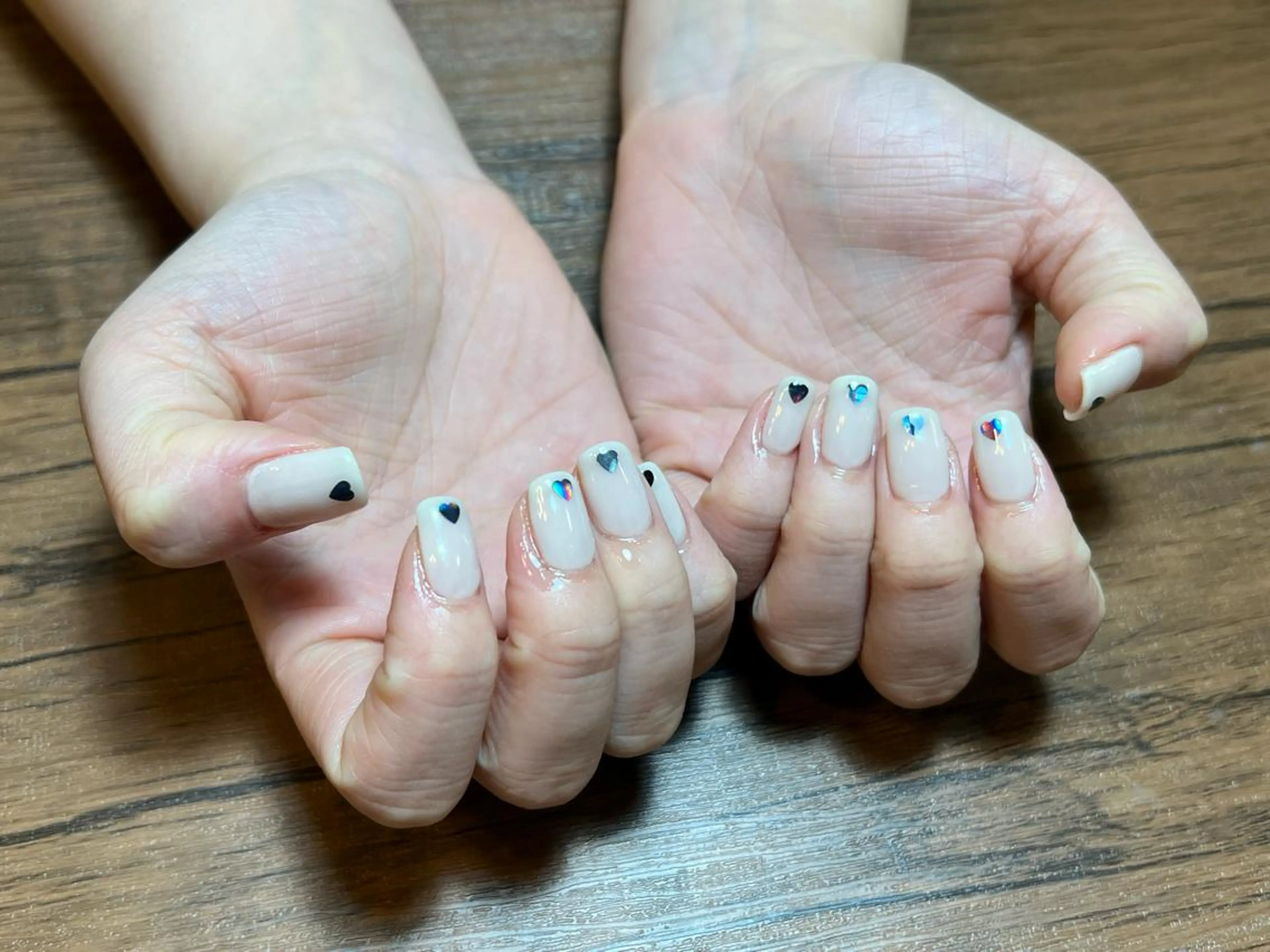 ネイル ハート ハンドネイル HENRIETTA NAILSALONのネイルデザイン