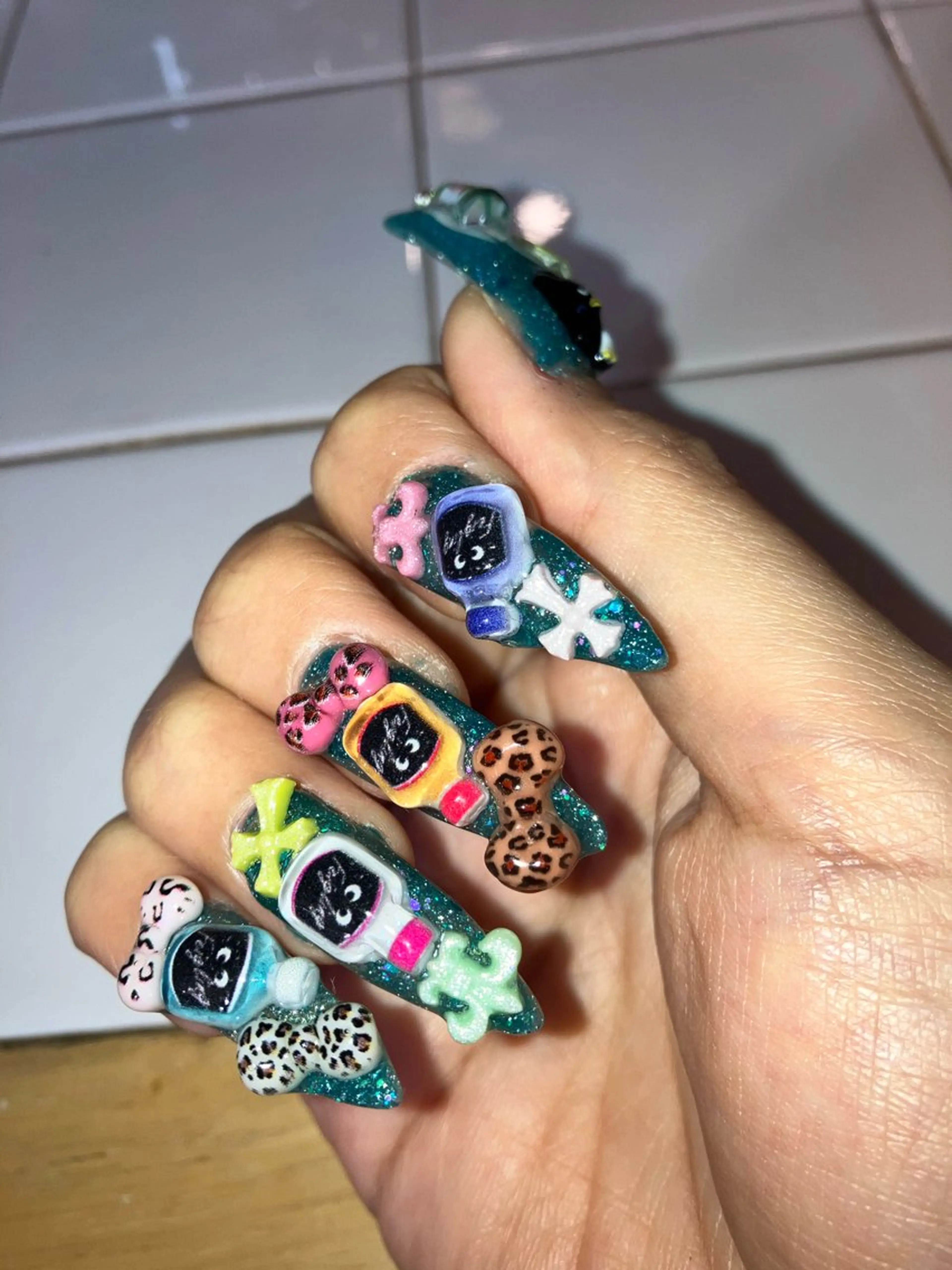 ネイル 廣瀬 真奈美のネイルデザイン