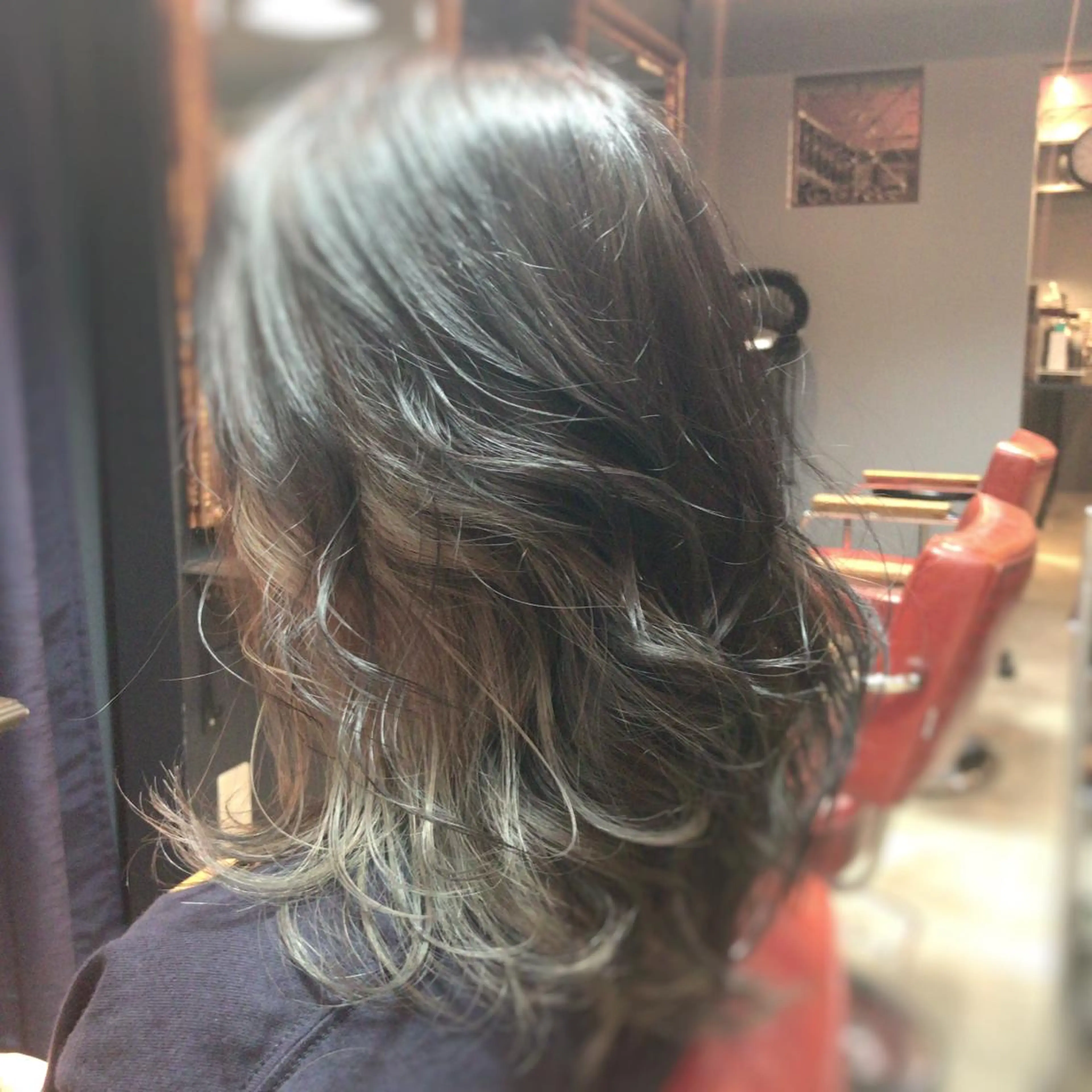 ミディアム カラー ダブルカラー グレージュ ハイトーンカラー インナーカラー fhami 店長 髪質改善　DAITOのヘアスタイル