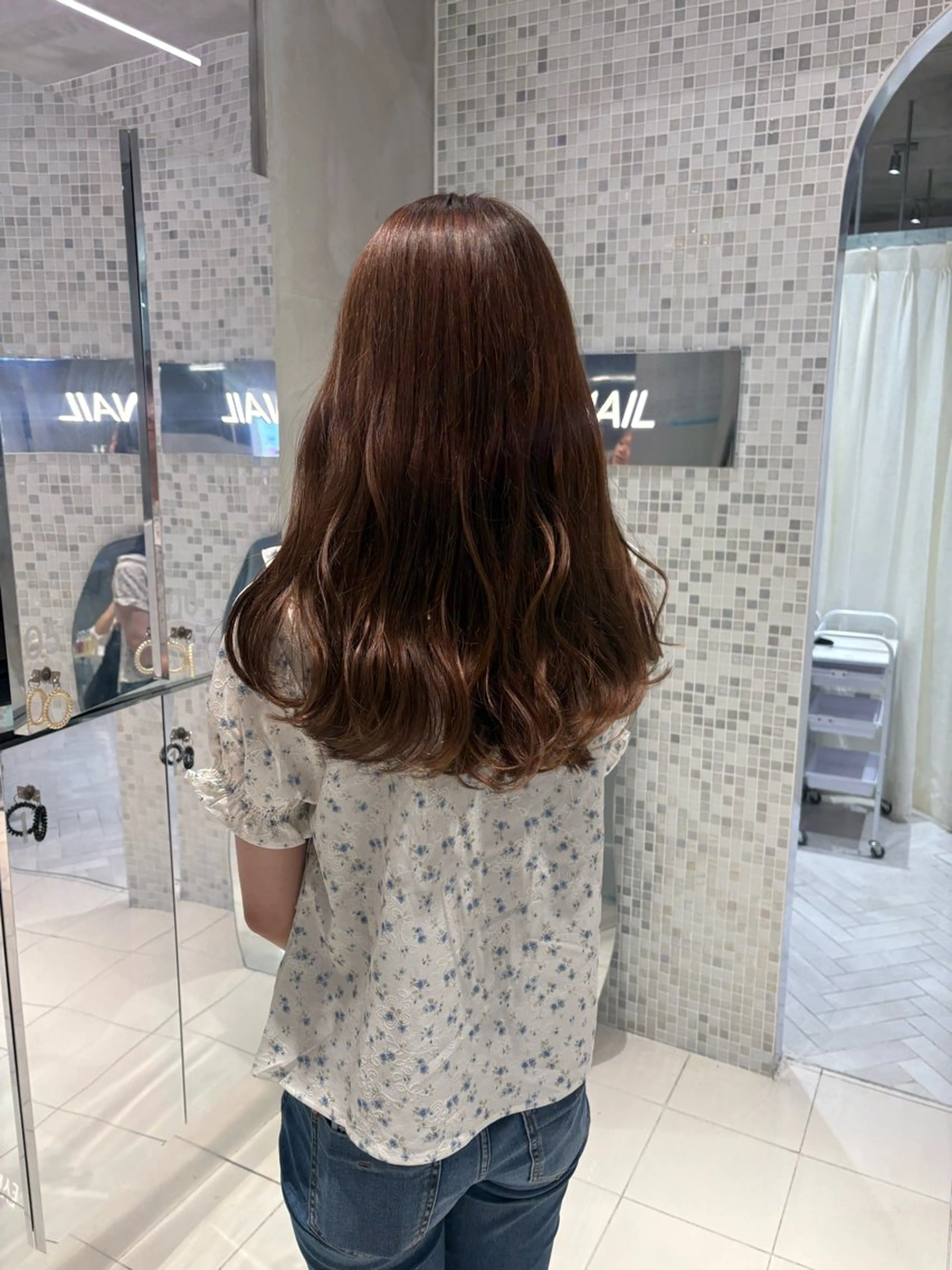 ロング カラー ブラウンカラー カット ヘアカラー トリートメント 透明感カラー🫧 nanohaのヘアスタイル