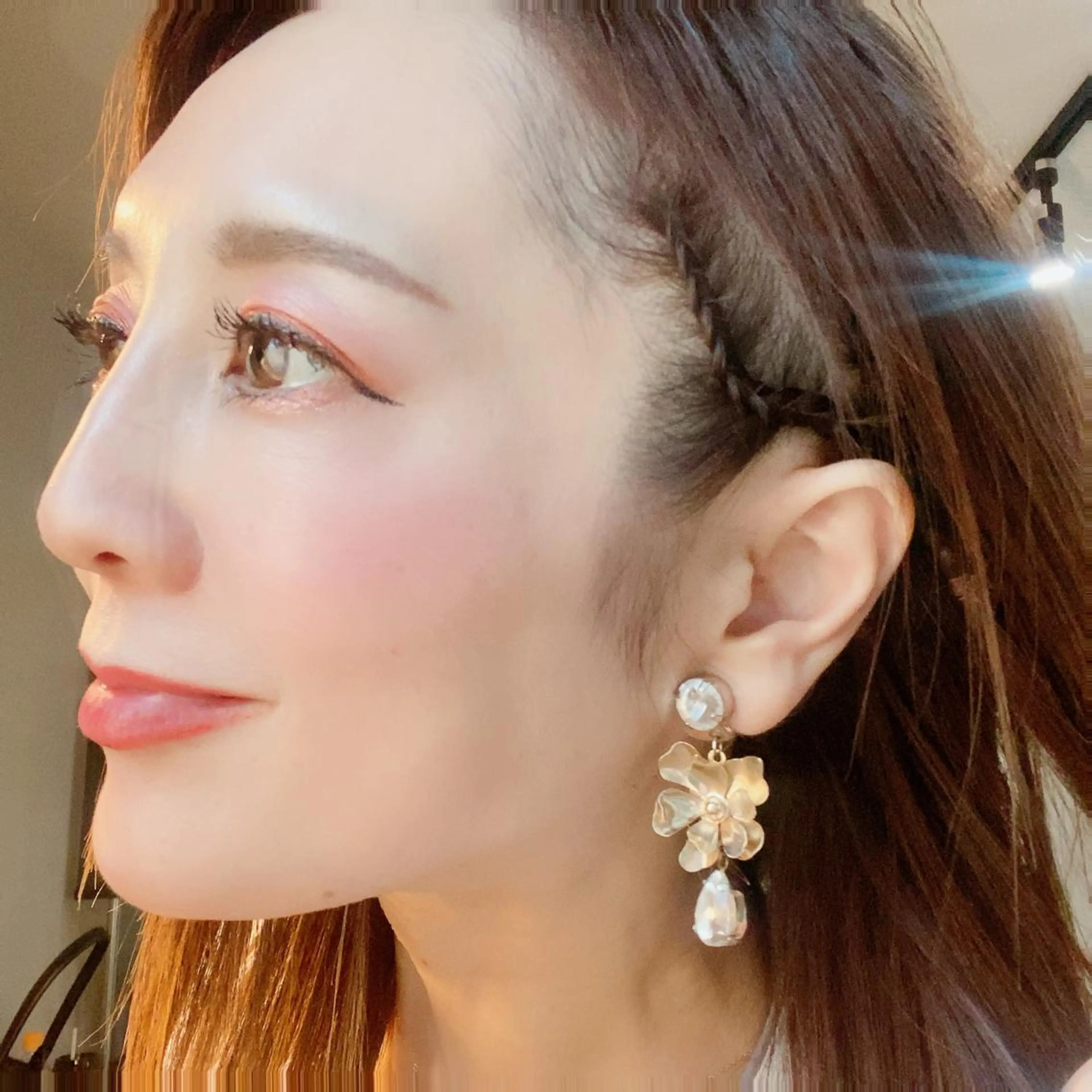 ヘアアレンジ アイブロウ ハーブピーリング専門 毛穴洗浄❤️眉waxのエステ・リラクイメージ