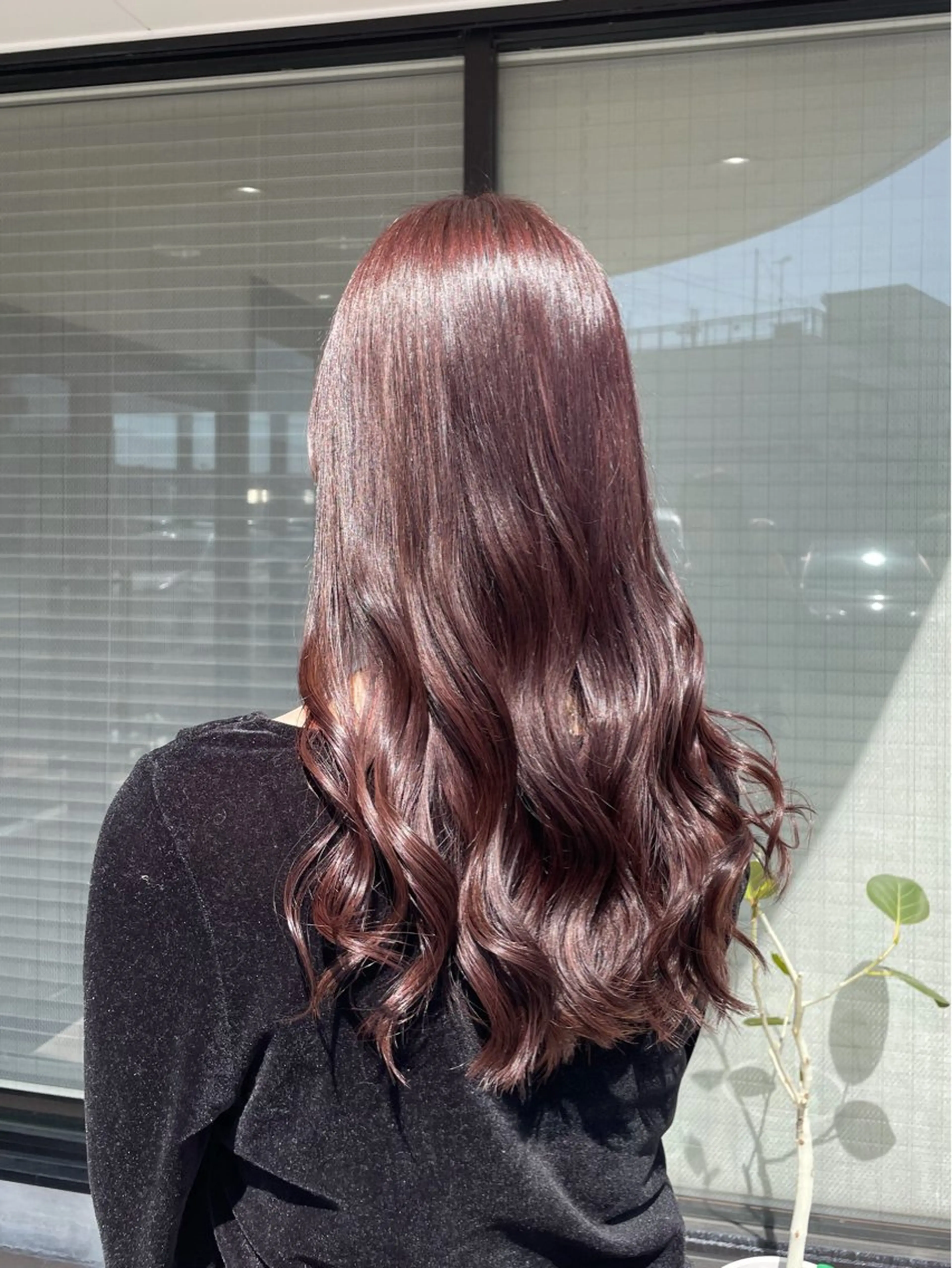 ロング カラー ブラウンカラー カット ヘアカラー トリートメント コバヤシ カオンのヘアスタイル