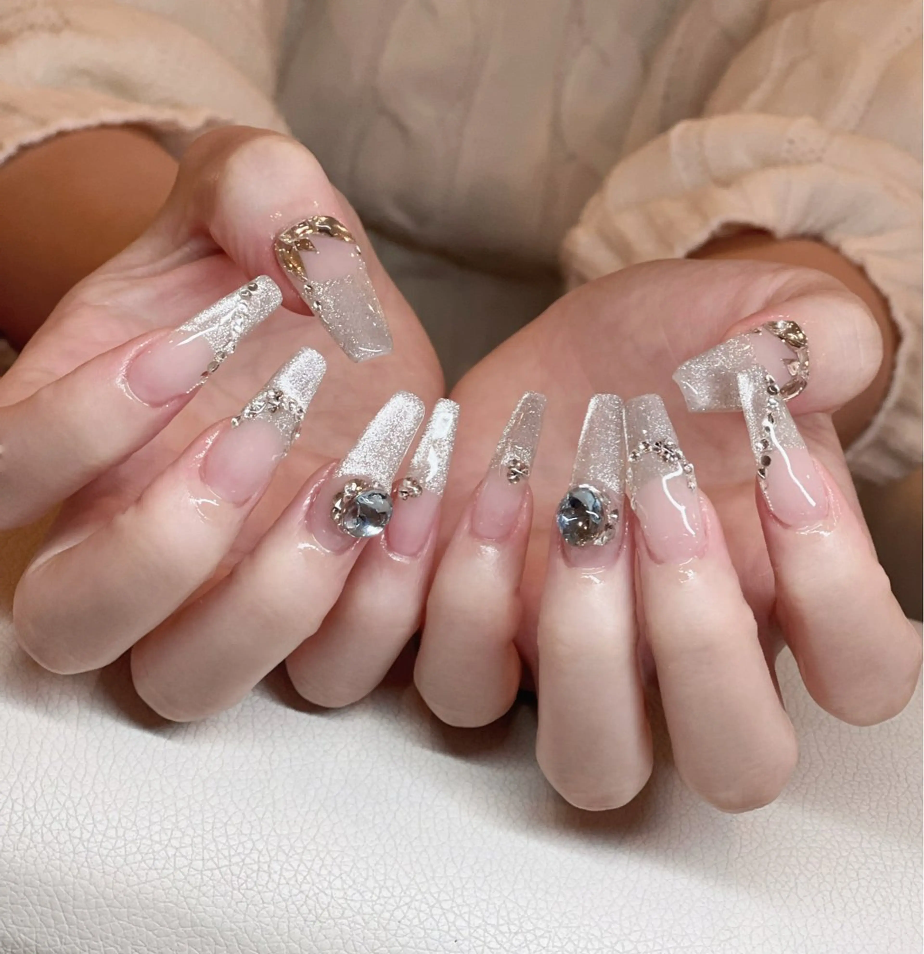 ネイル ボルドー ブラウン チークネイル ドット フットネイル ハンドネイル RUBY Nail 日暮里店のネイルデザイン