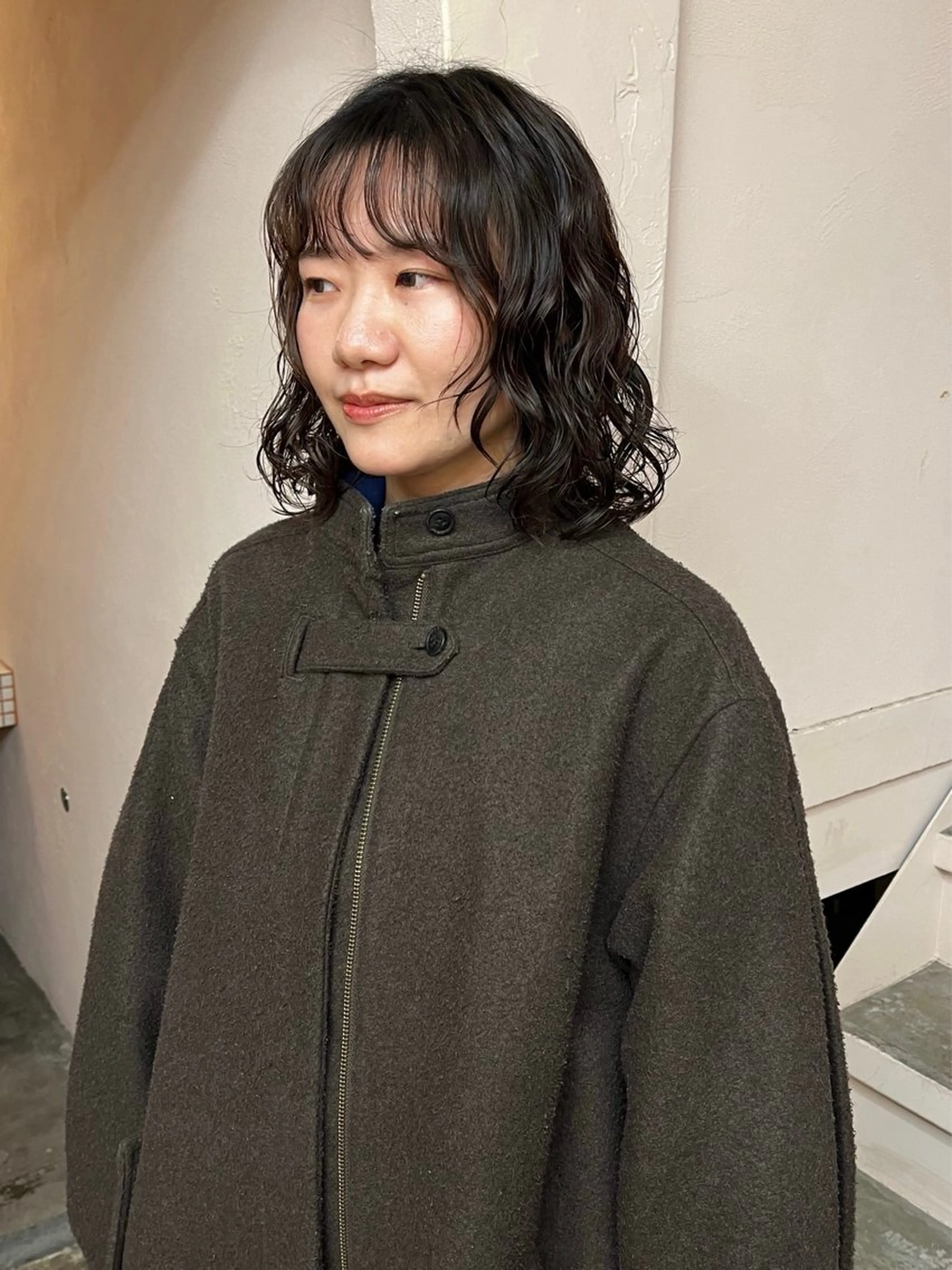 ミディアム パーマ ミディアムパーマ ボブ 顔周りカット レイヤーカット レイヤーカット/ ハイトーン/mikiのヘアスタイル