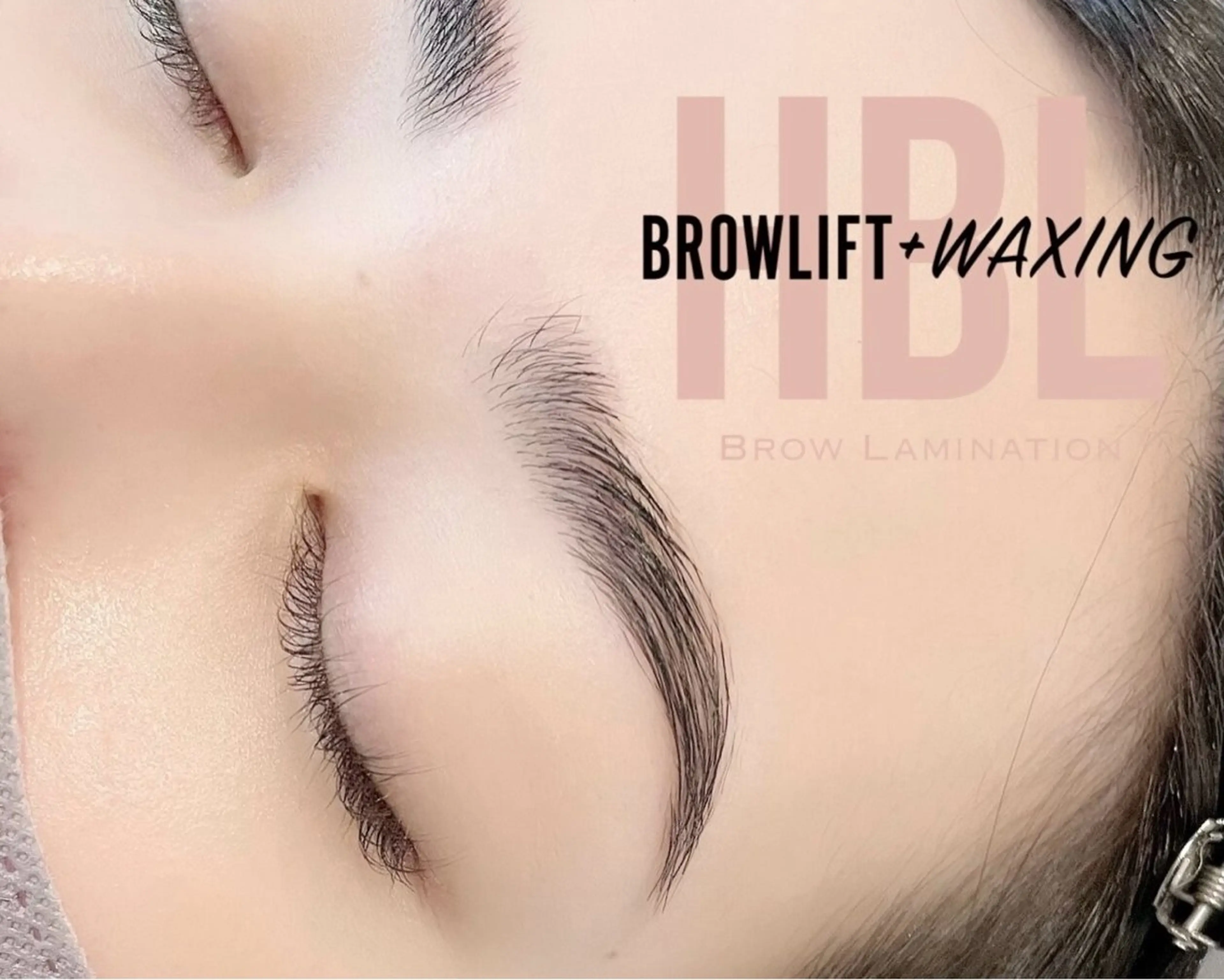 ❤️‍🔥ハリウッドブロウリフト＊毛流れ、クセ、形を整えます！(WAX込み)の写真