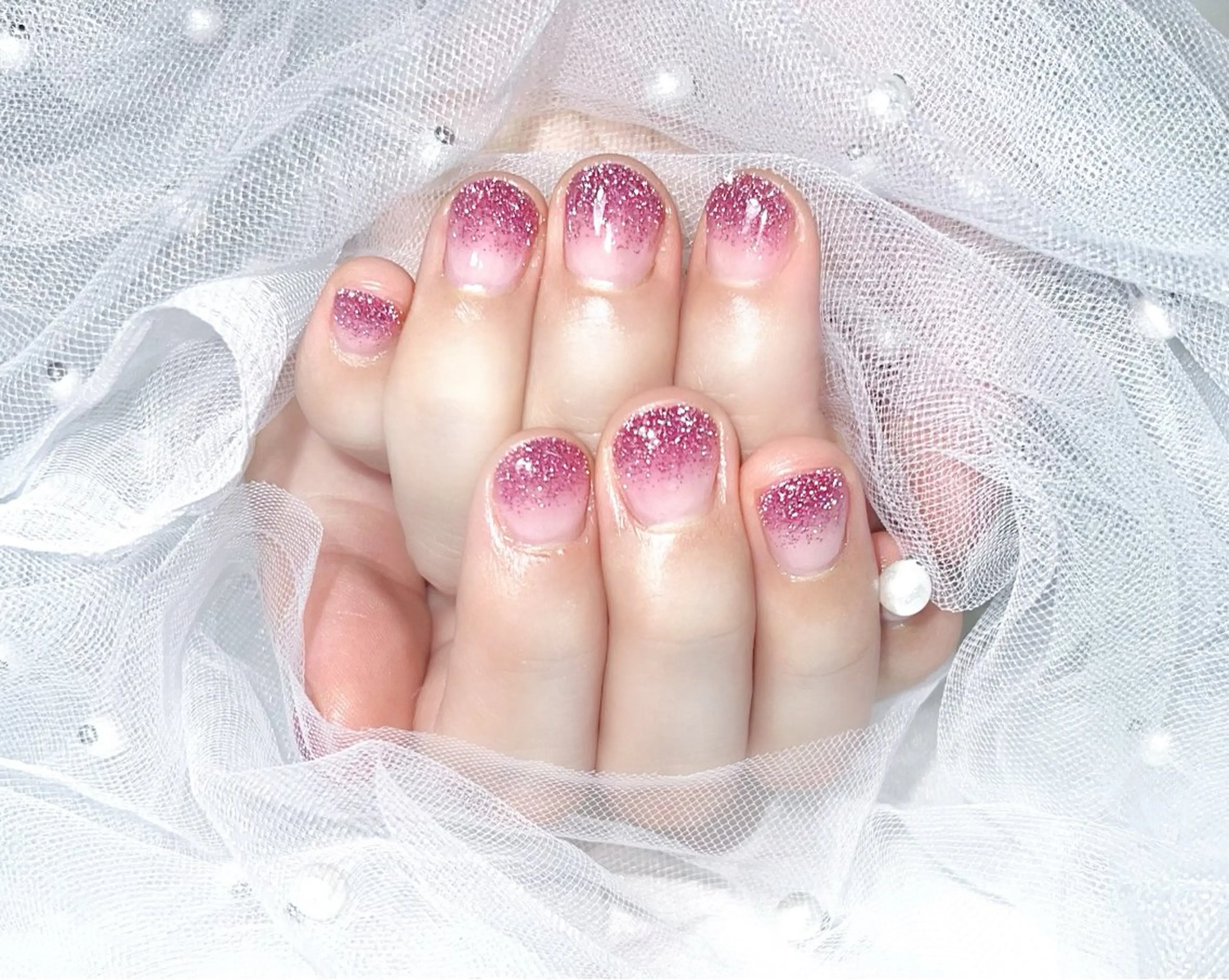 ネイル フラッシュネイル ジェルネイル グラデーション キラキラネイル ラメ(グリッター) Chat　noir所属・【chatnoir】 MIYUのネイルデザイン