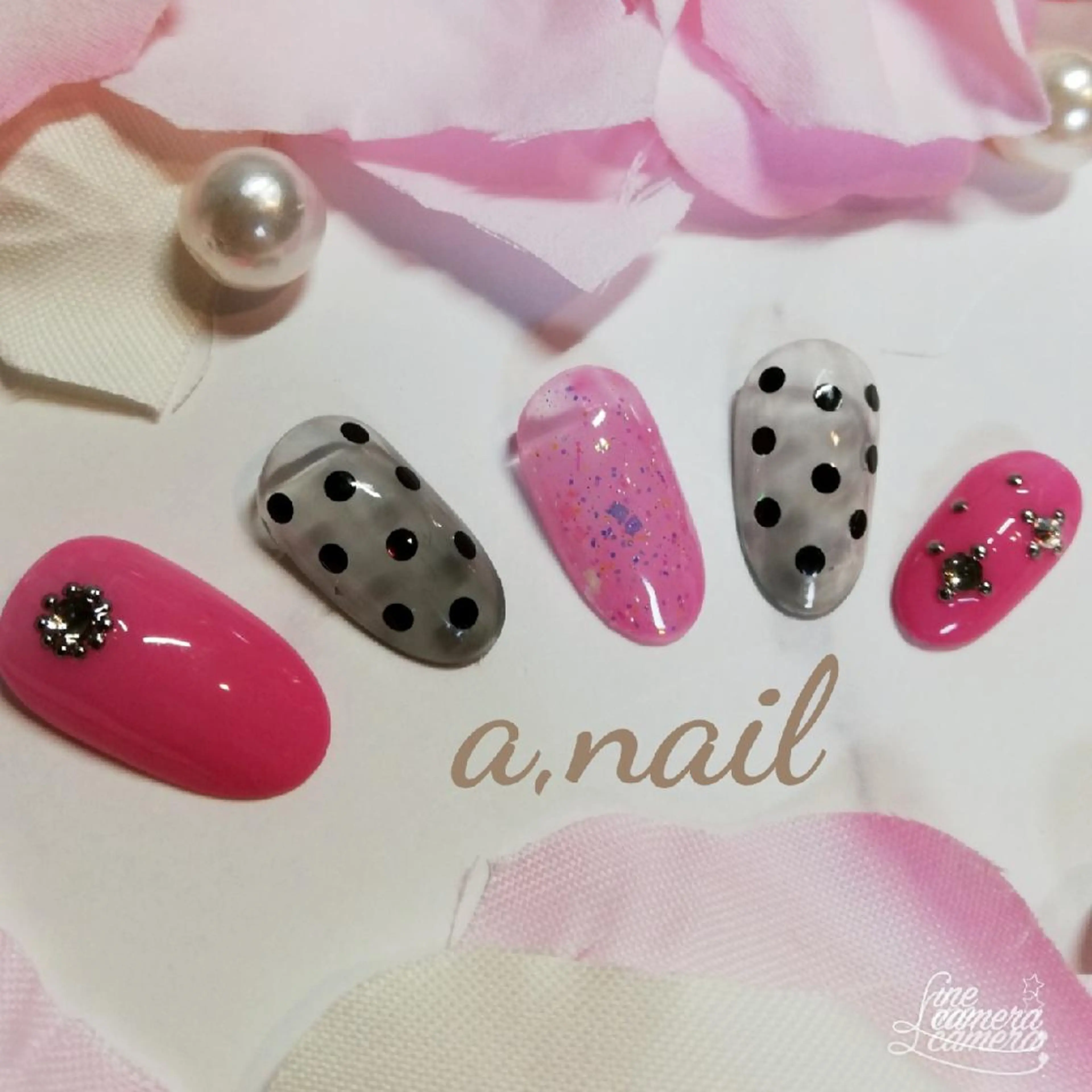 ネイル ストーンネイル ネイルサロン エーネイルのネイルデザイン