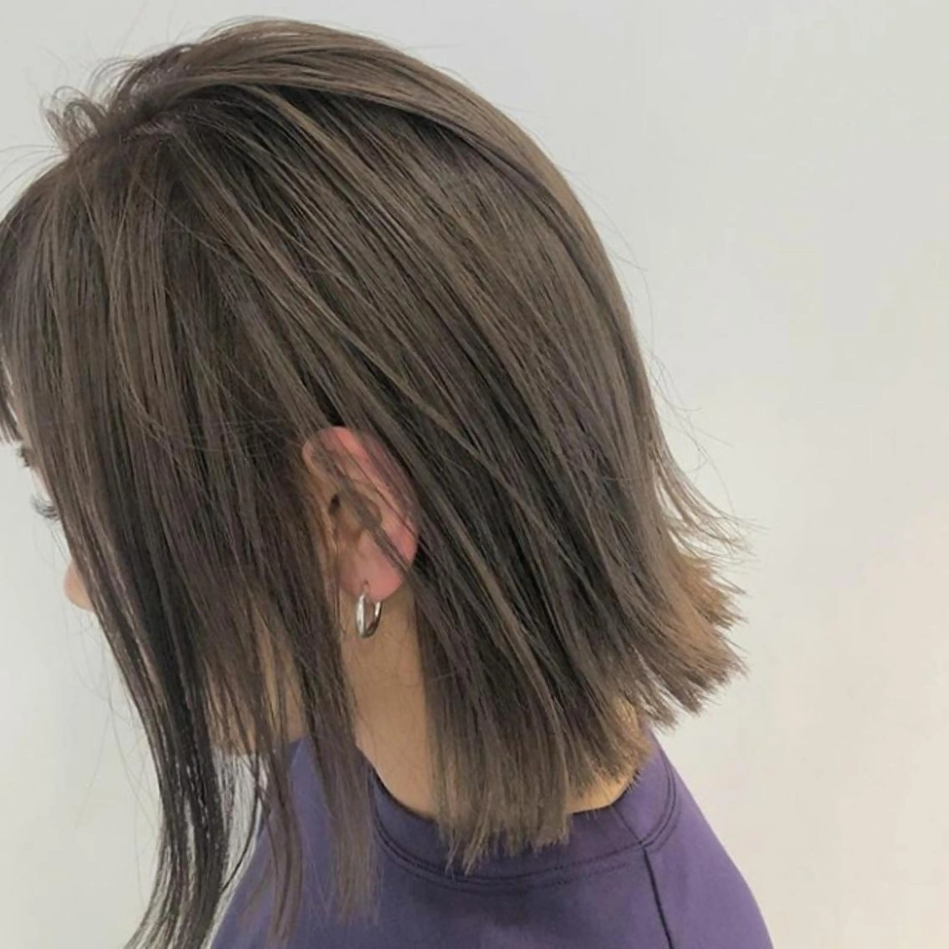 ミディアム カラー パーマ ヘアアレンジ アッシュ ベージュカラー ブリーチ 透明感カラー ダブルカラー かわい ゆうな 髪質改善/縮毛矯正のヘアスタイル