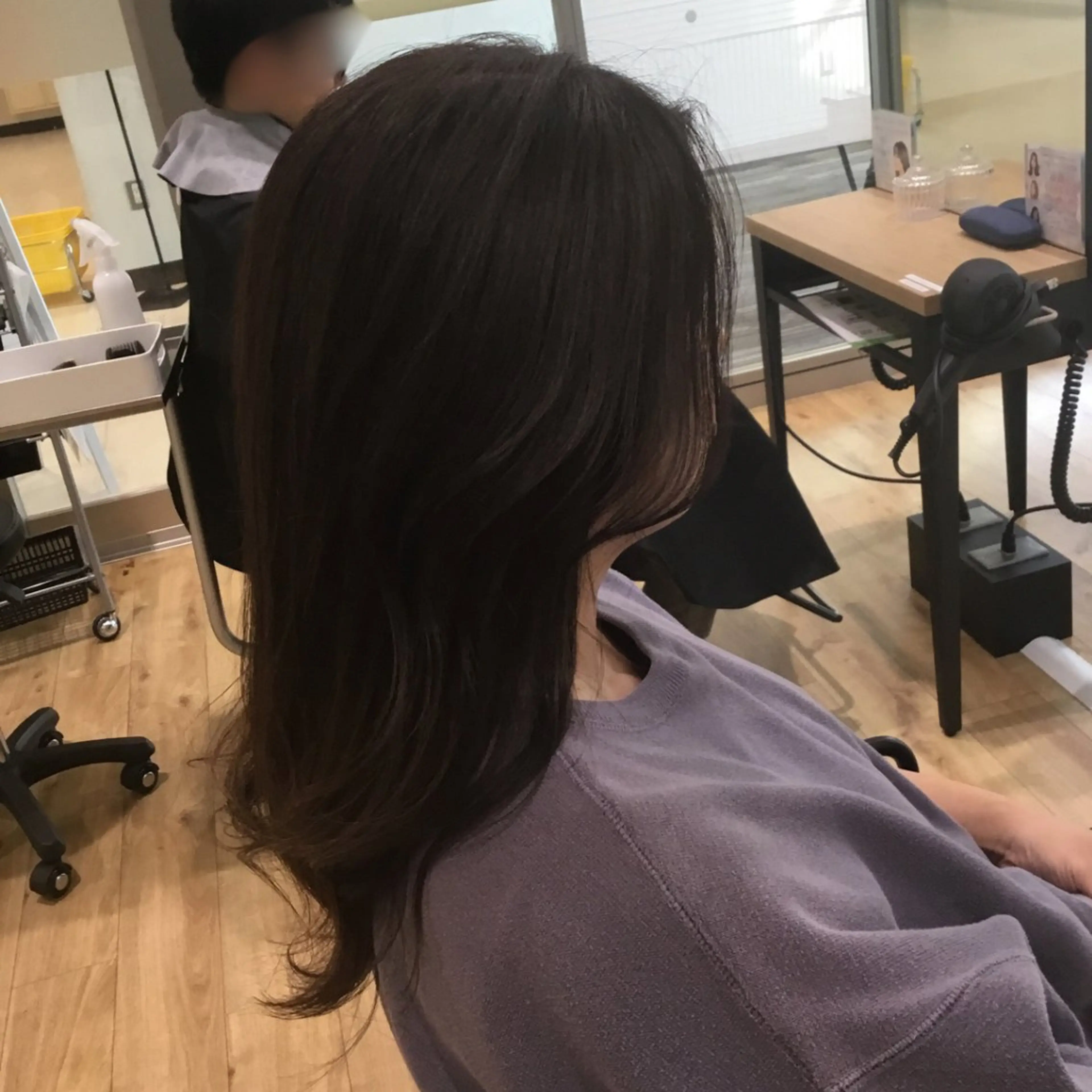 セミロング カット ヘアカラー 滝口 瑞季のヘアスタイル