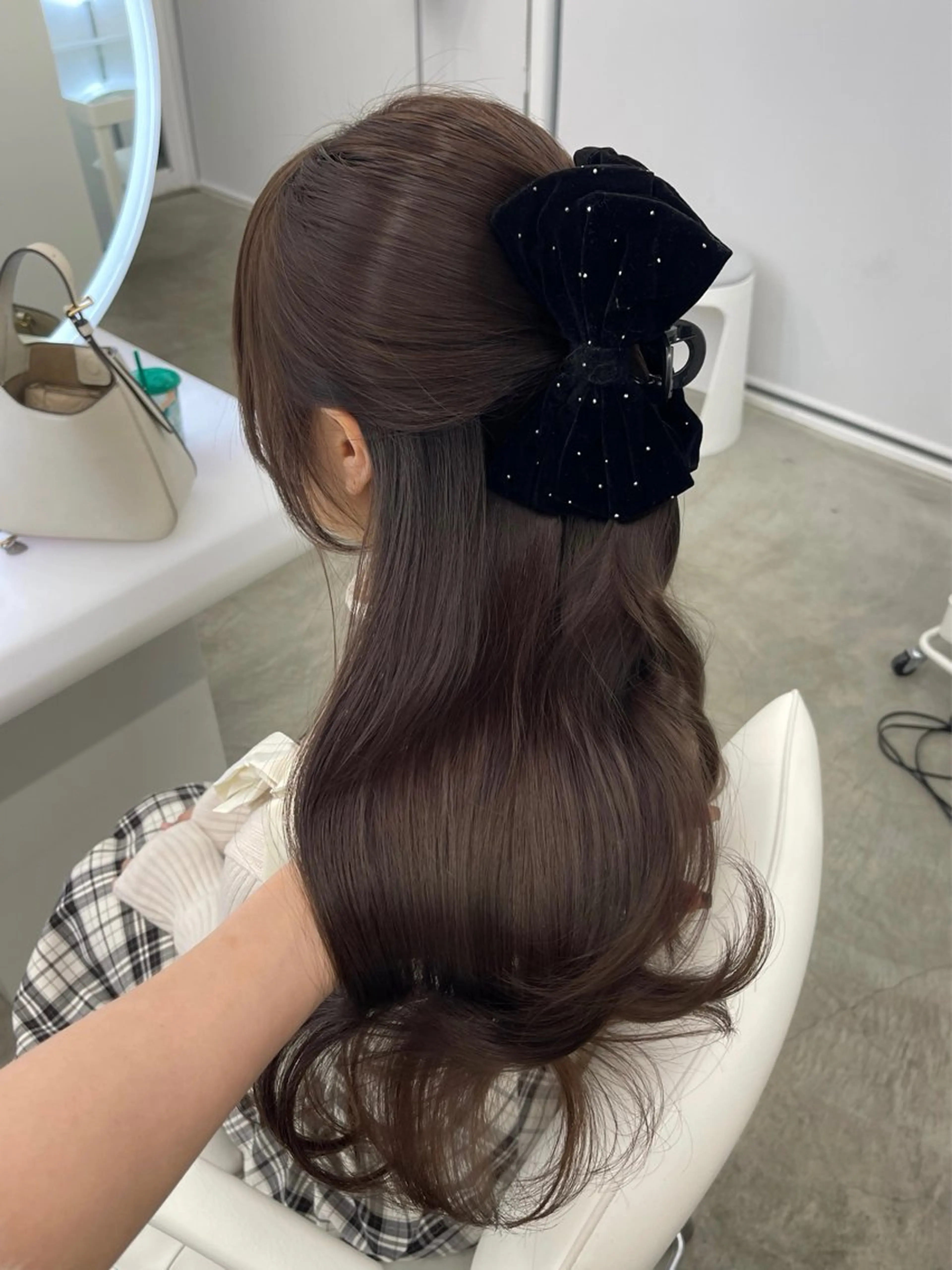 ロング レイヤーカット 透明感カラー表参道のヘアスタイル