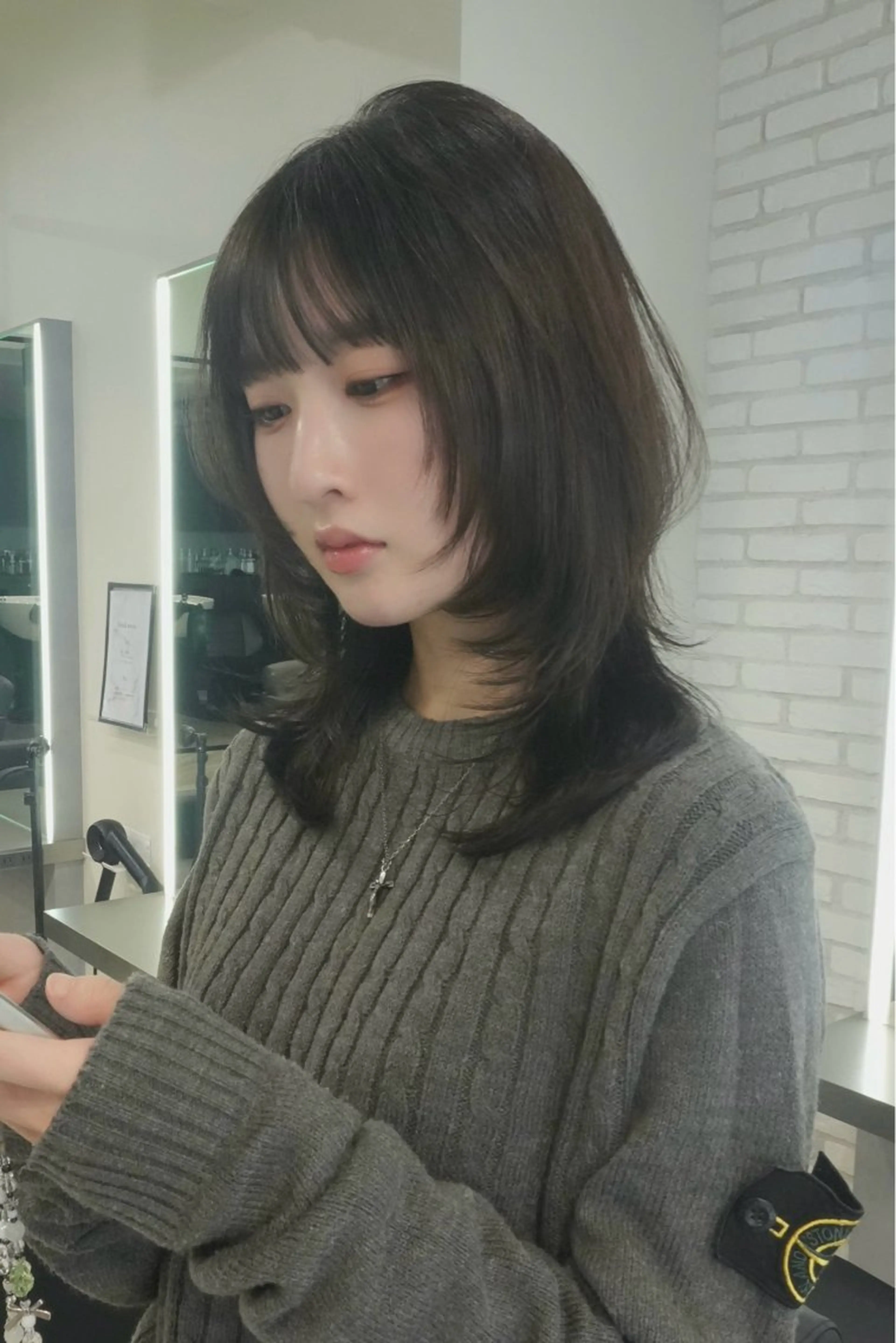 ミディアム カット Airi 韓国y2k ボブパーマのヘアスタイル