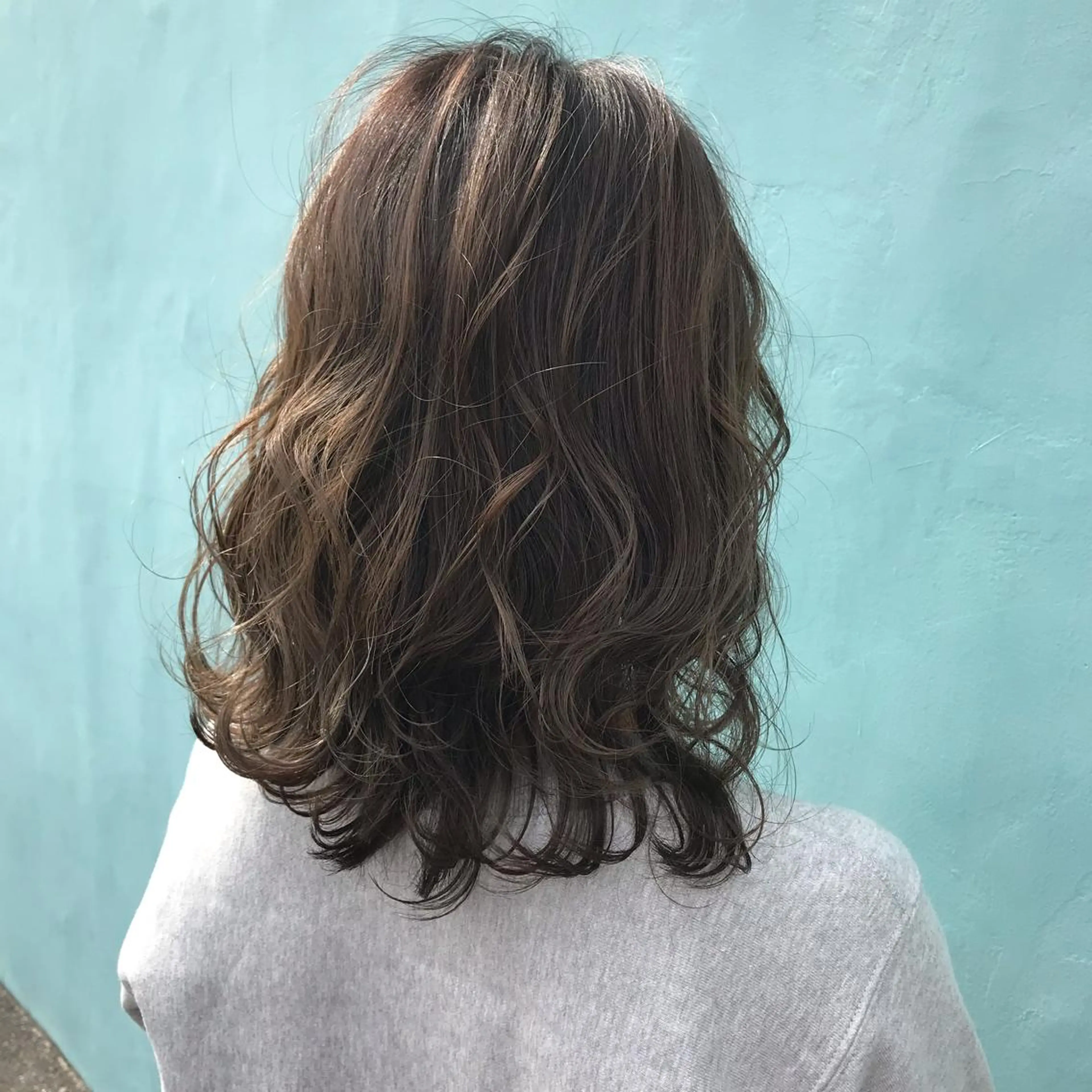 ミディアム カラー アッシュ ベージュカラー Jill franc ＿ ayanoのヘアスタイル