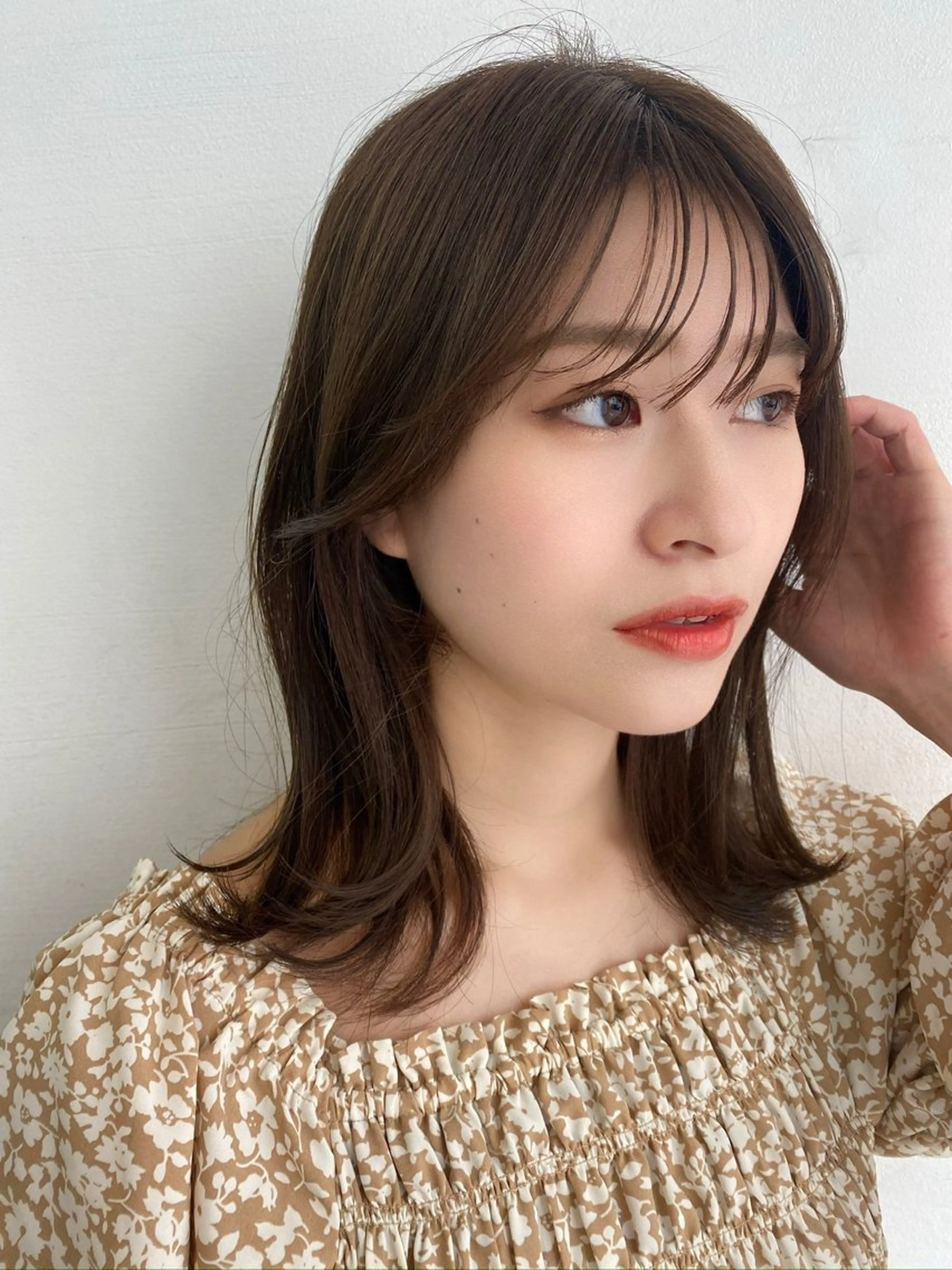 ミディアム カラー ベージュカラー 透明感カラー くびれヘア カット ヘアカラー 艶カラー/似合わせ 💖Emmy💖のヘアスタイル