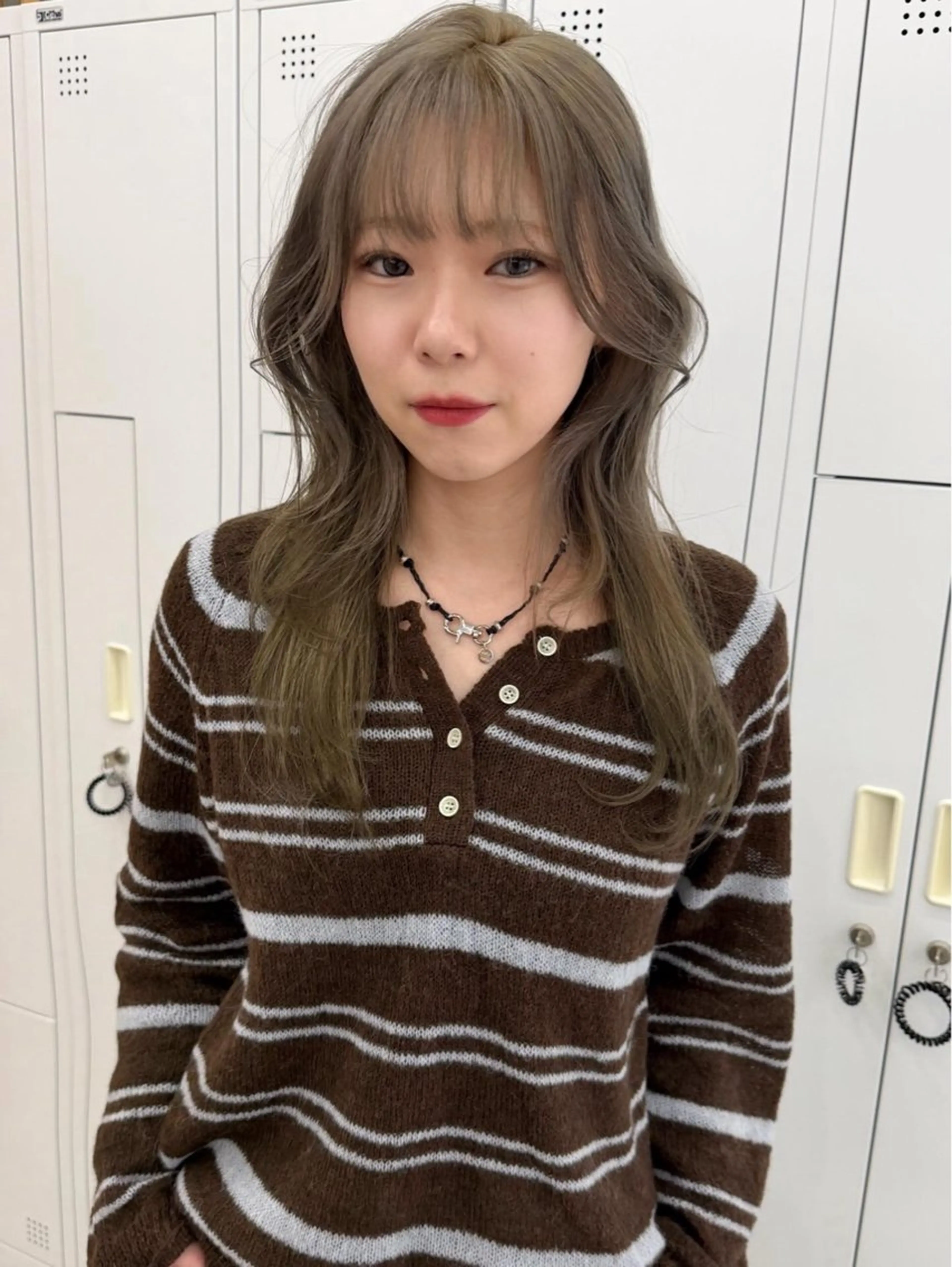 ミディアム カラー ブリーチ 透明感カラー ダブルカラー グレージュ オリーブカラー ヘアカラー ブリーチ/ベージュ 💕/momoaのヘアスタイル