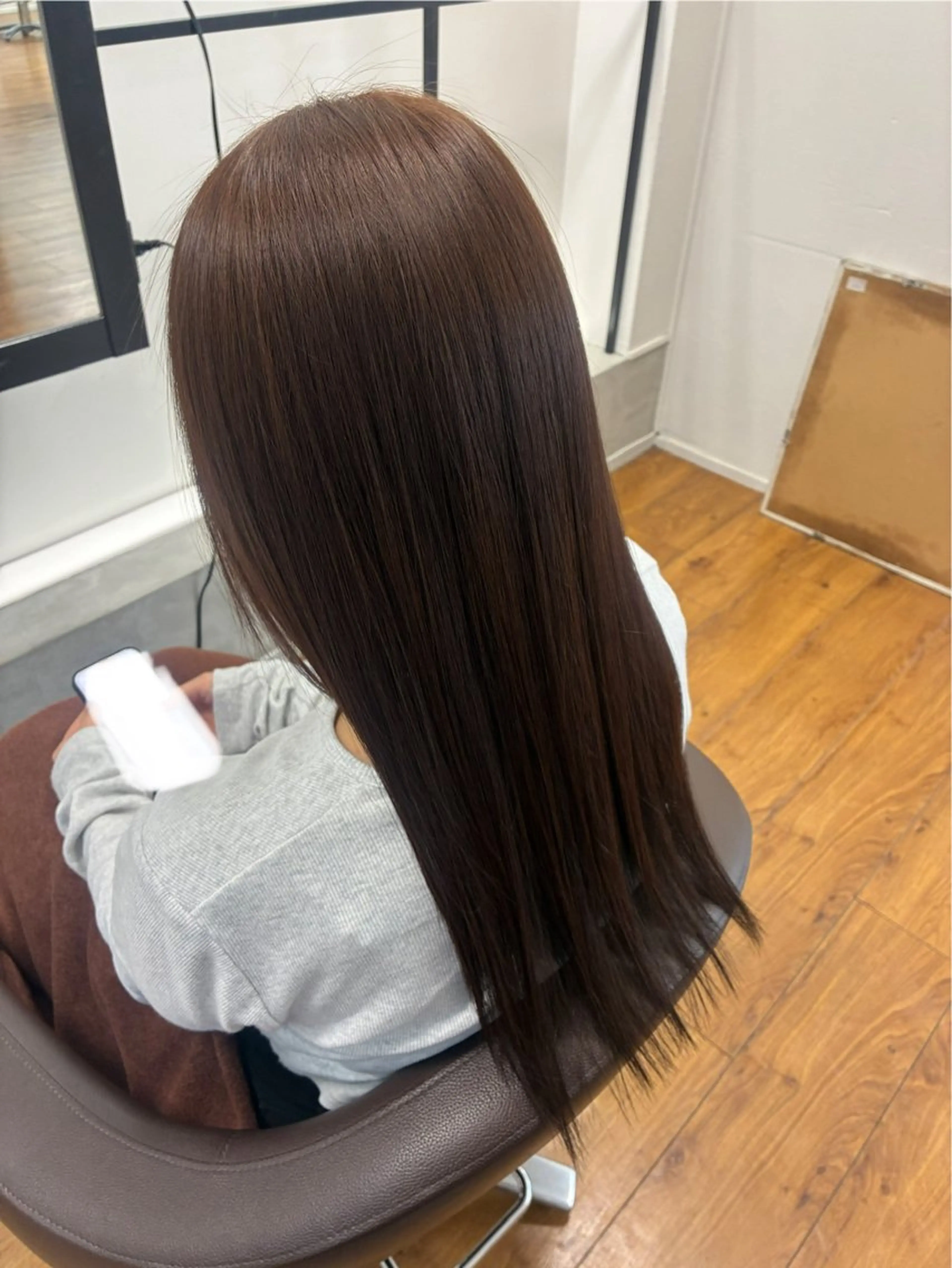 ロング カラー ブラウンカラー チョコレートブラウン ヘアカラー 石川 菜月のマツエク・マツパデザイン