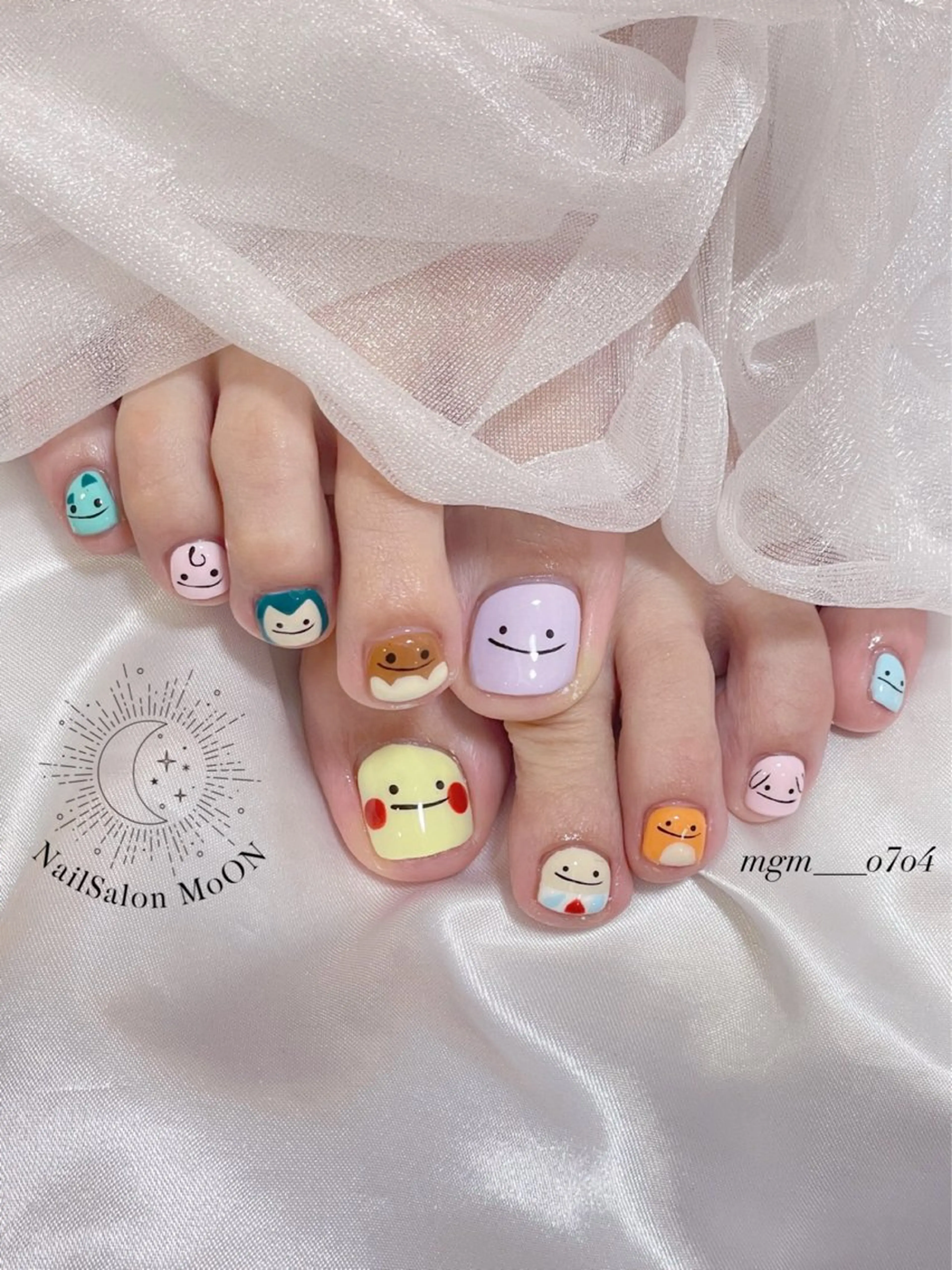 フットネイル MoON...❤︎ MeGuのネイルデザイン