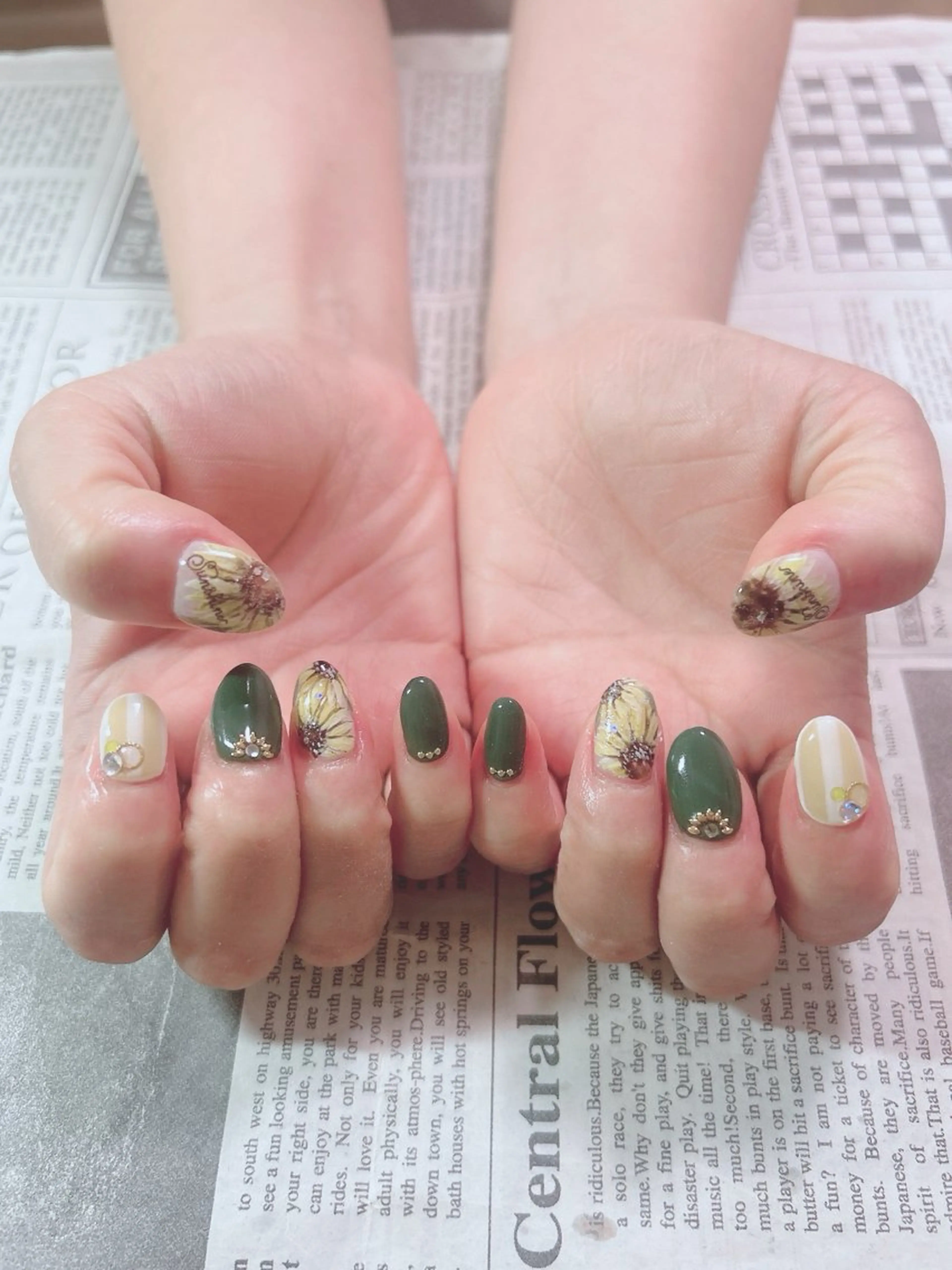 ネイル ハンドネイル ハンドケア 森山 舞のネイルデザイン