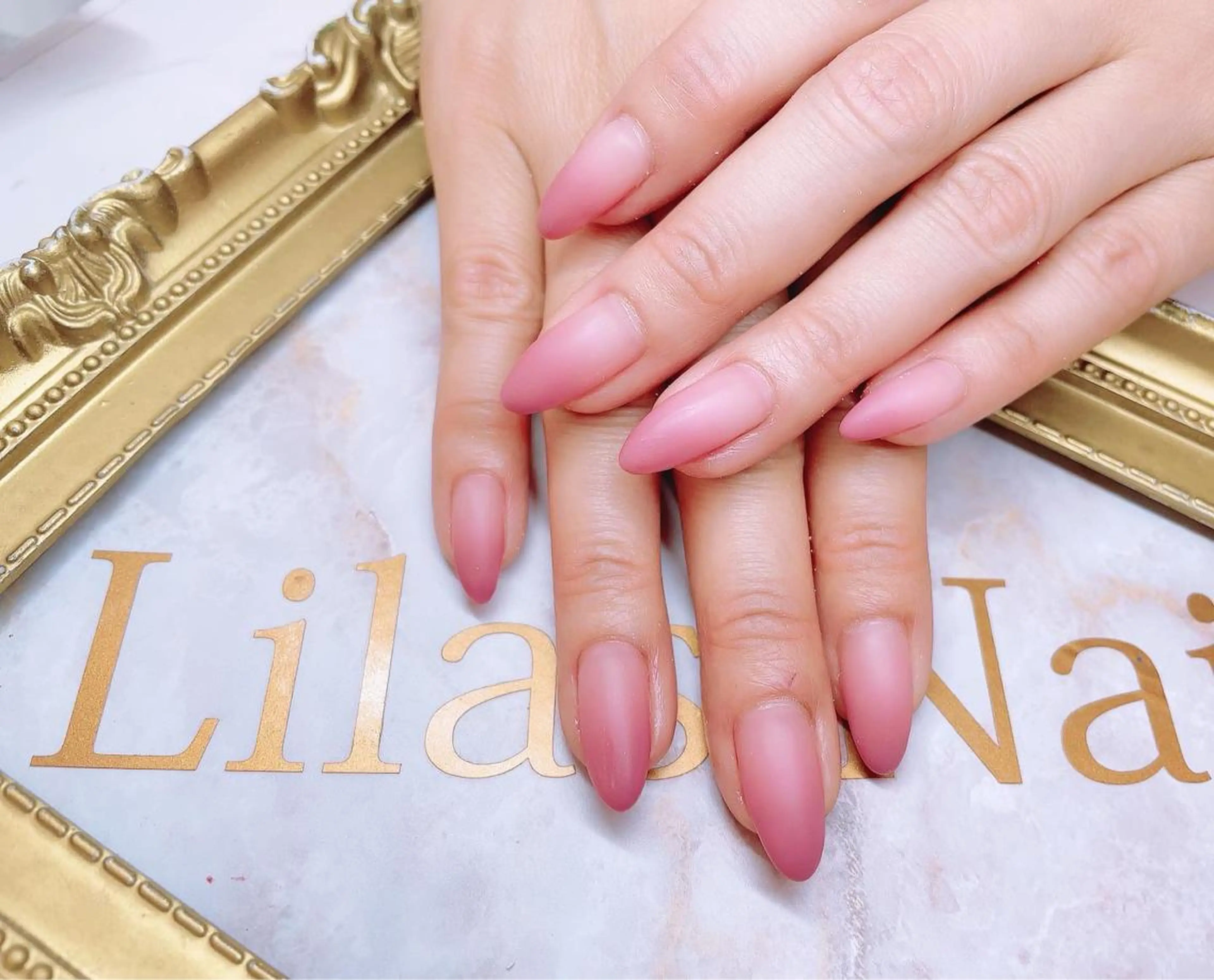 ネイル フレンチネイル ジェルネイル ガラスフレンチ グラデーション ハードジェル Lilas Nailのネイルデザイン