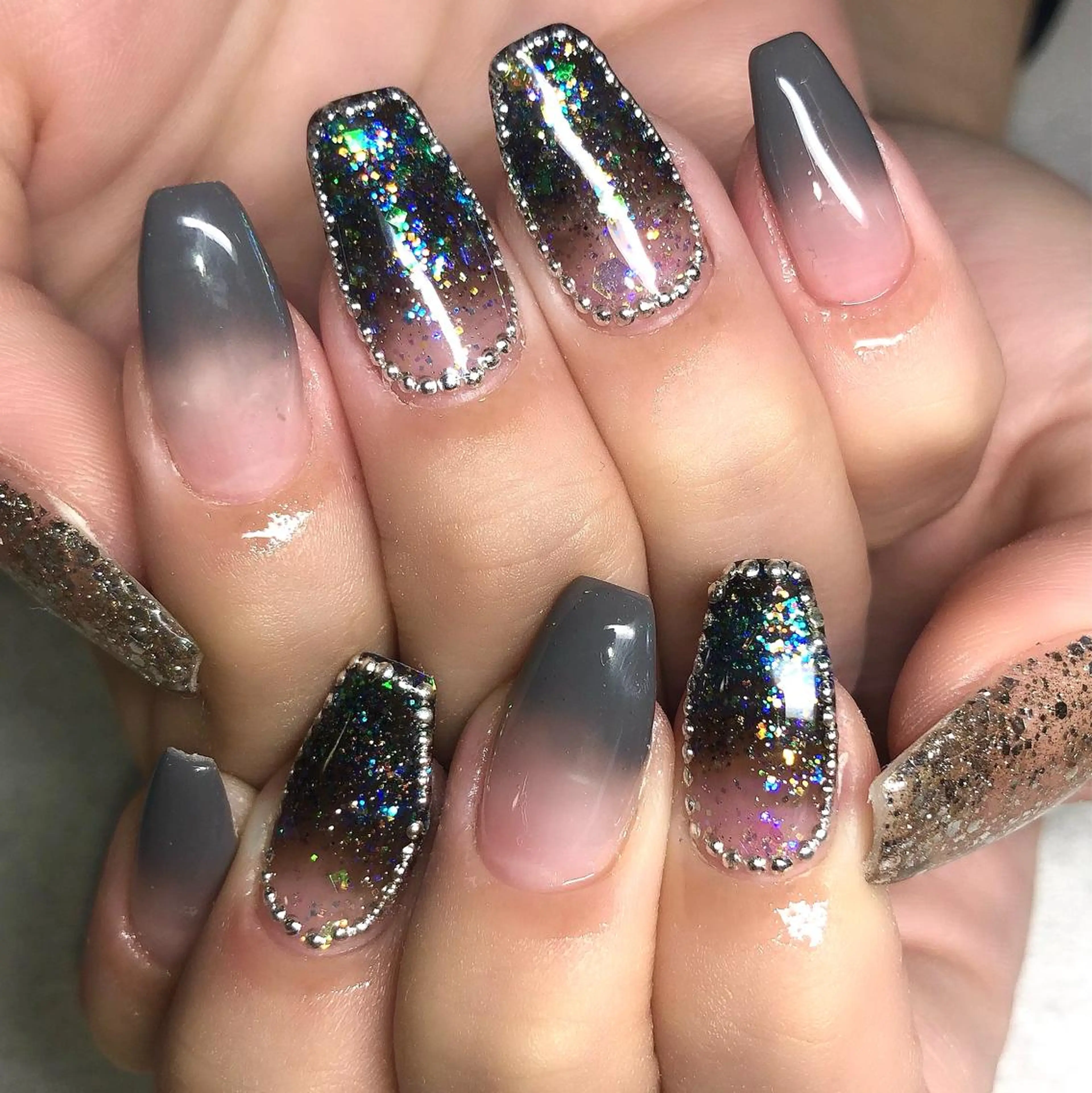 ネイル キラキラネイル 持ち込み ハンドネイル 【Yappy🌈】 💖P-tanaのネイルデザイン