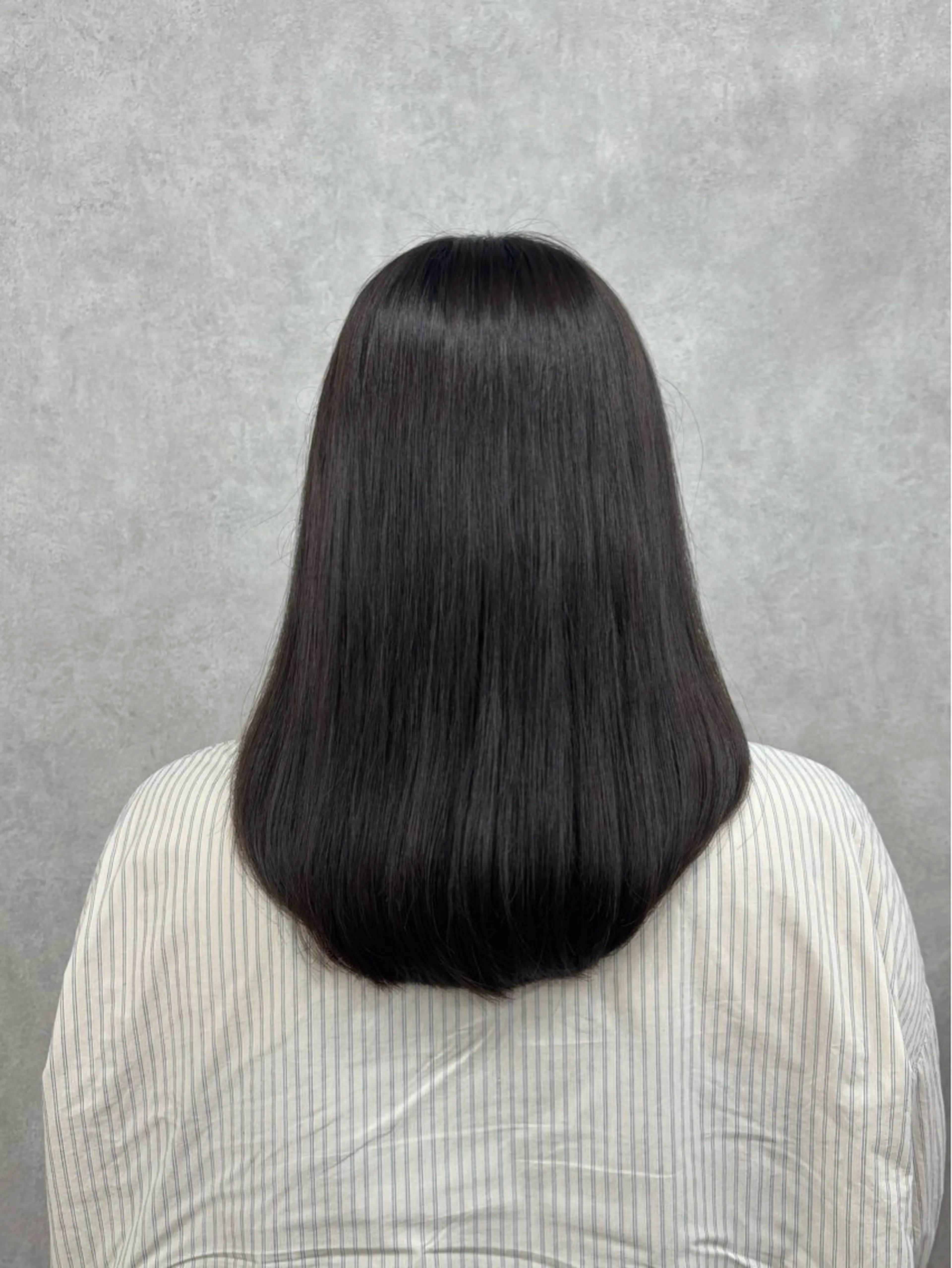 ミディアム カラー アッシュ ミント 倉澤 愛理のヘアスタイル