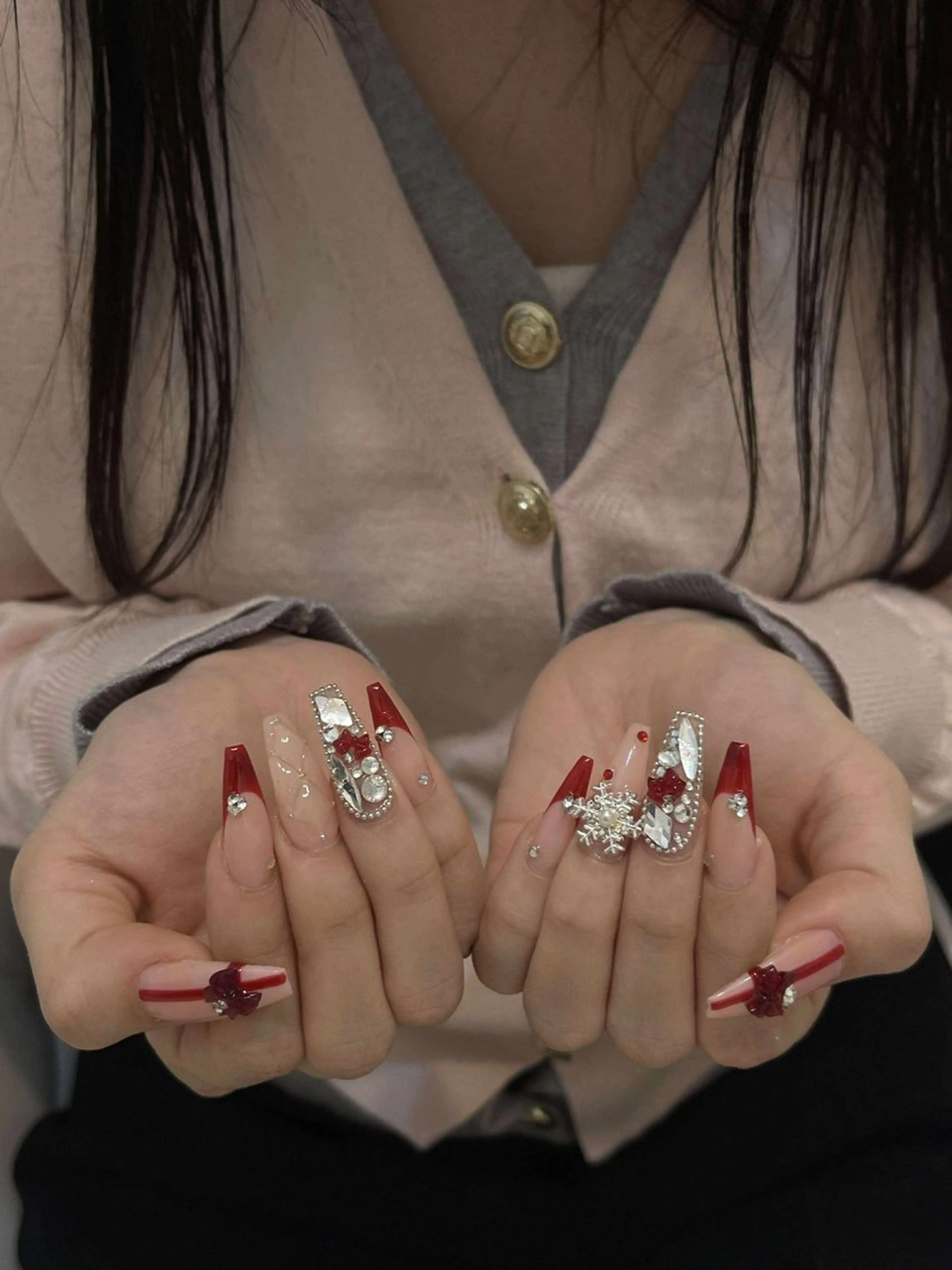 ネイル オーロラネイル クリアネイル 成人式 フラッシュネイル ジェルネイル ハンドネイル Amee Nail Salonのネイルデザイン