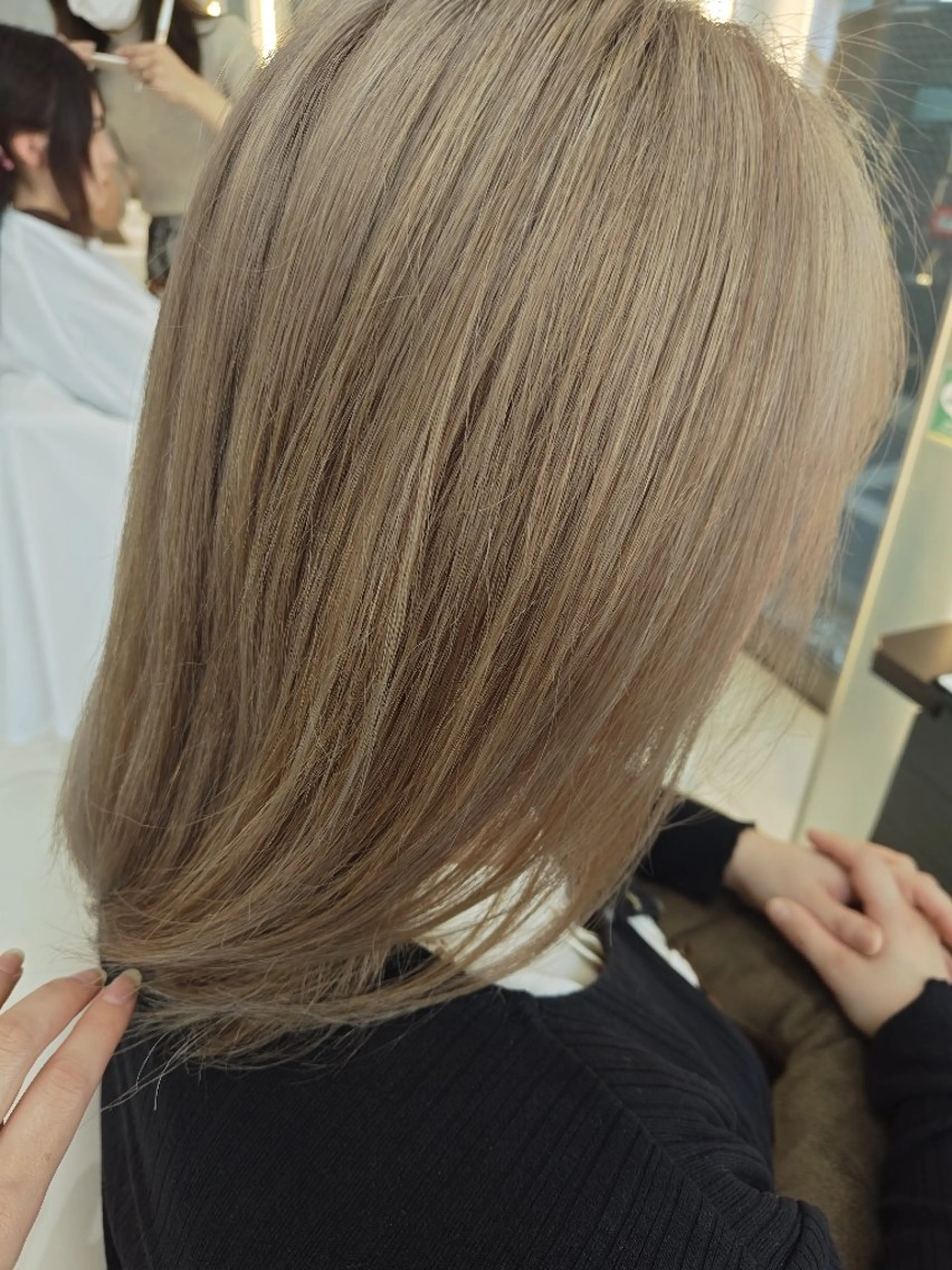 ミディアム ヘアカラー ブルーテーフ西 凪沙のヘアスタイル