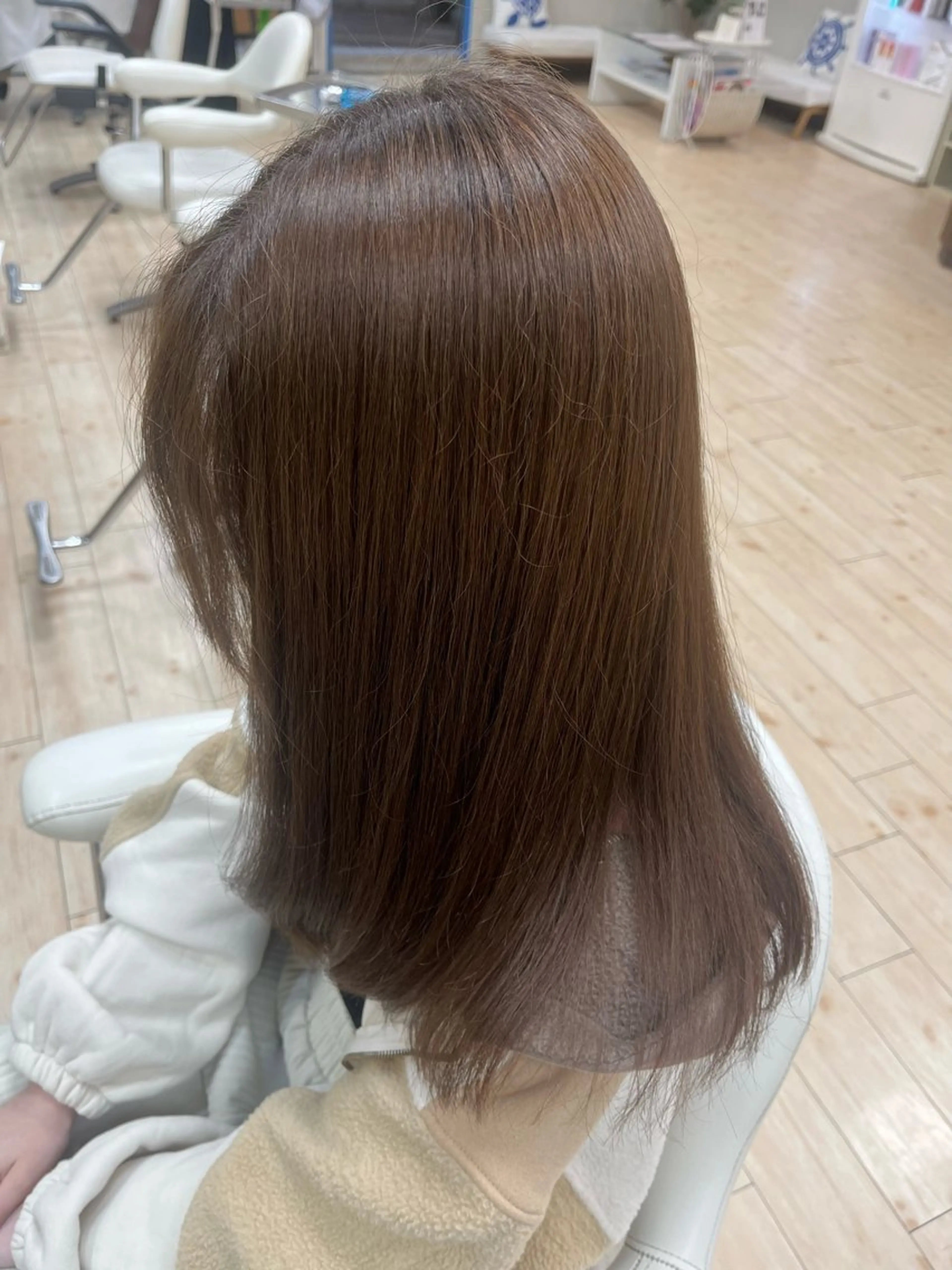 カラー アッシュ ベージュカラー 吉元 結衣佳のヘアスタイル
