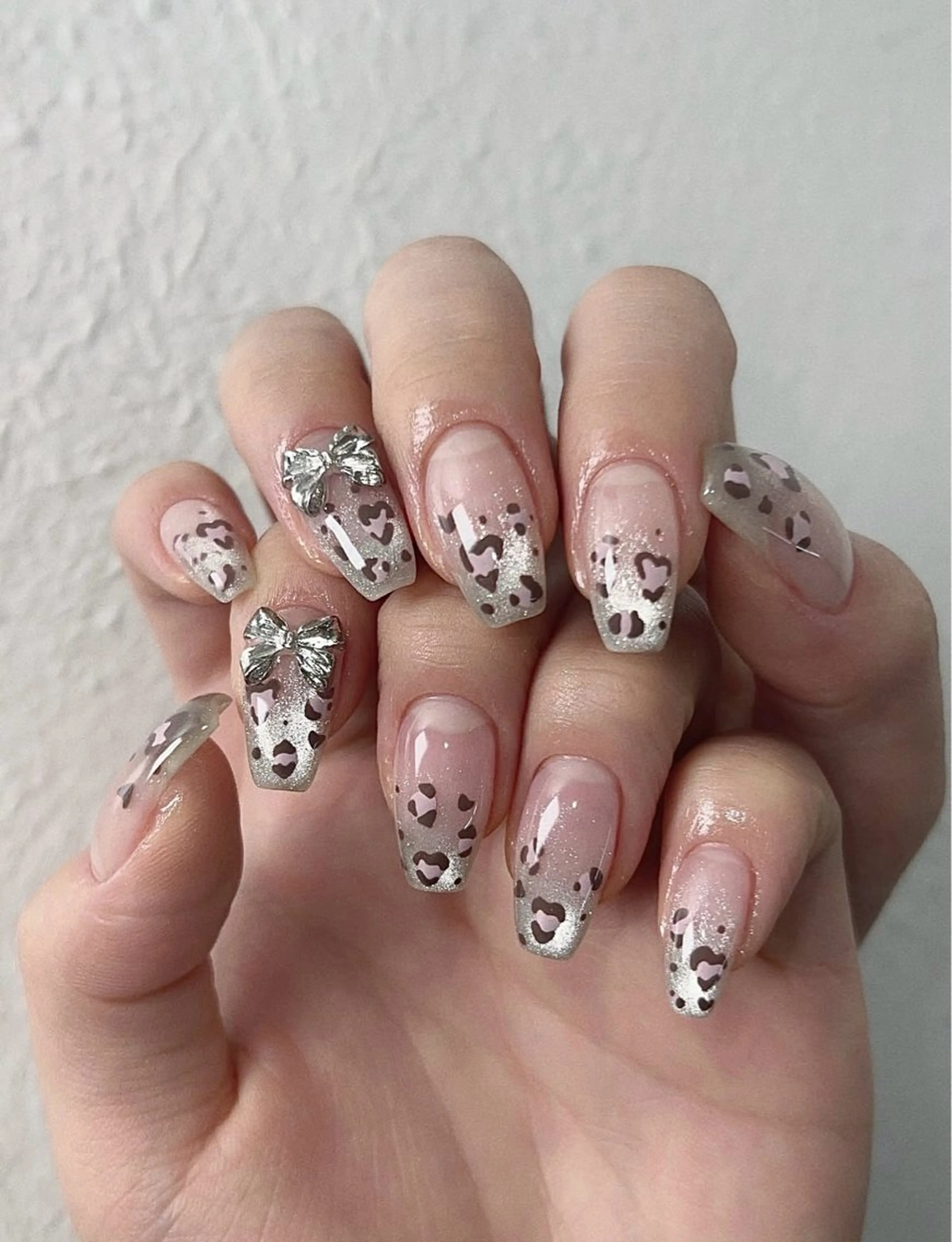 ネイル フレンチネイル ジェルネイル 韓国ネイル マグネットネイル ネイルチップ Rin Nail 新大久保店のネイルデザイン