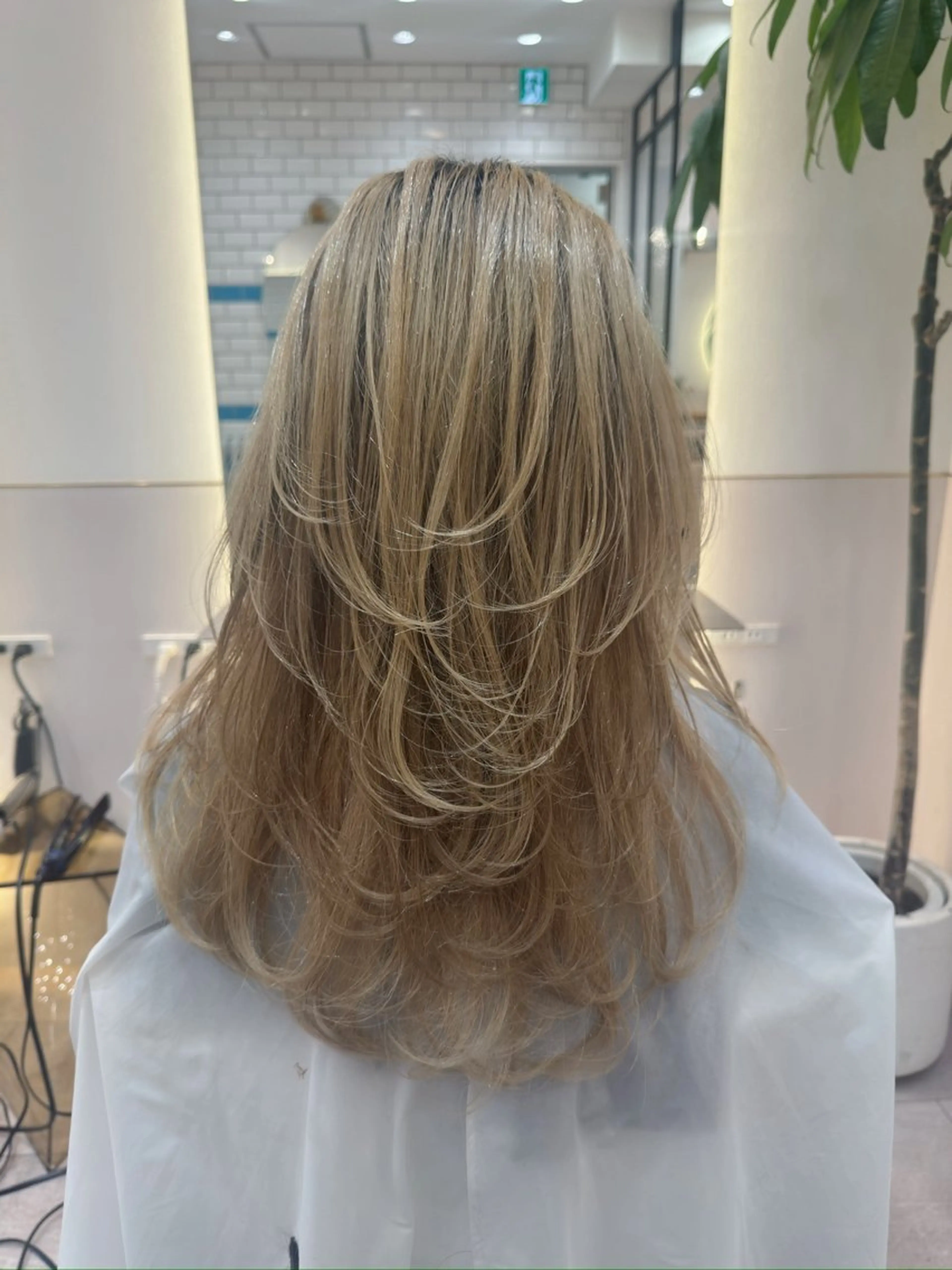 ロング カラー レイヤーカット 絶対垢抜けレイヤー/ 透明感カラーリョウヤのヘアスタイル