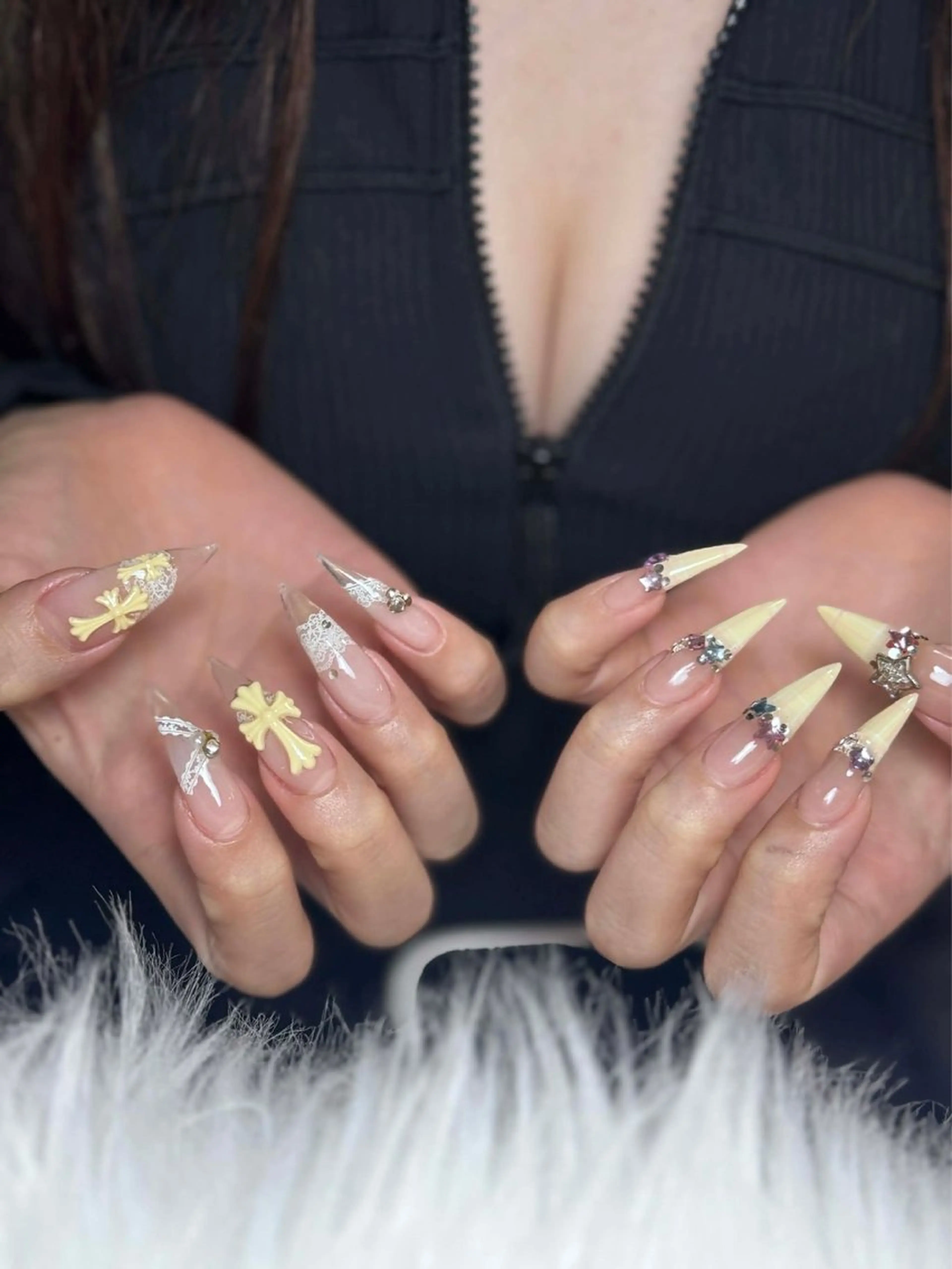 ネイル フレンチネイル ジェルネイル ガーリー 韓国ネイル ロングネイル ハンドネイル NieNail Nezukoのネイルデザイン