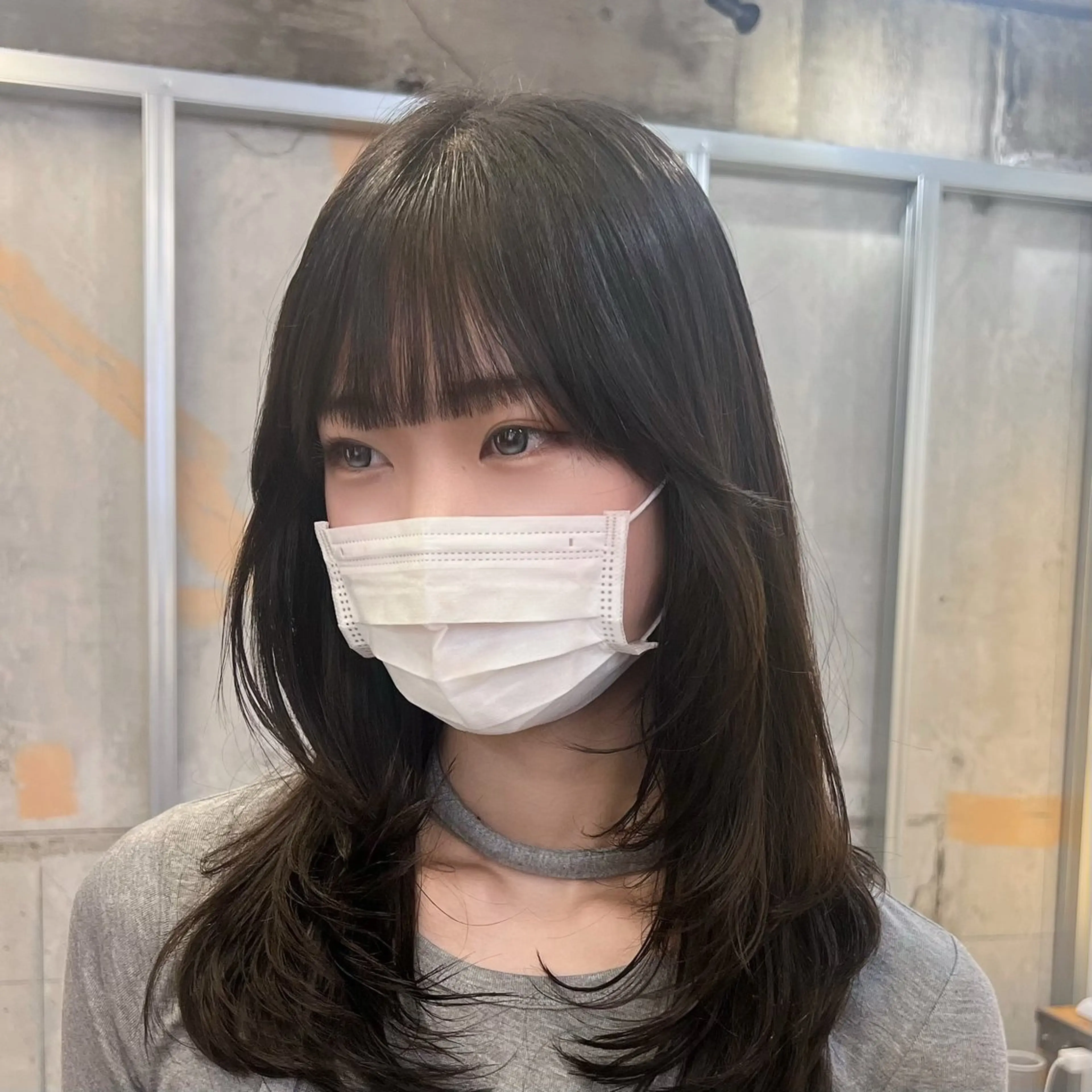 ロング カラー パーマ ベージュカラー 黒髪 ブルーカラー ブルーブラック ブラウンカラー カット ヘアカラー 縮毛矯正 トリートメント akira｜ 透明感ベージュ｜梅田のヘアスタイル