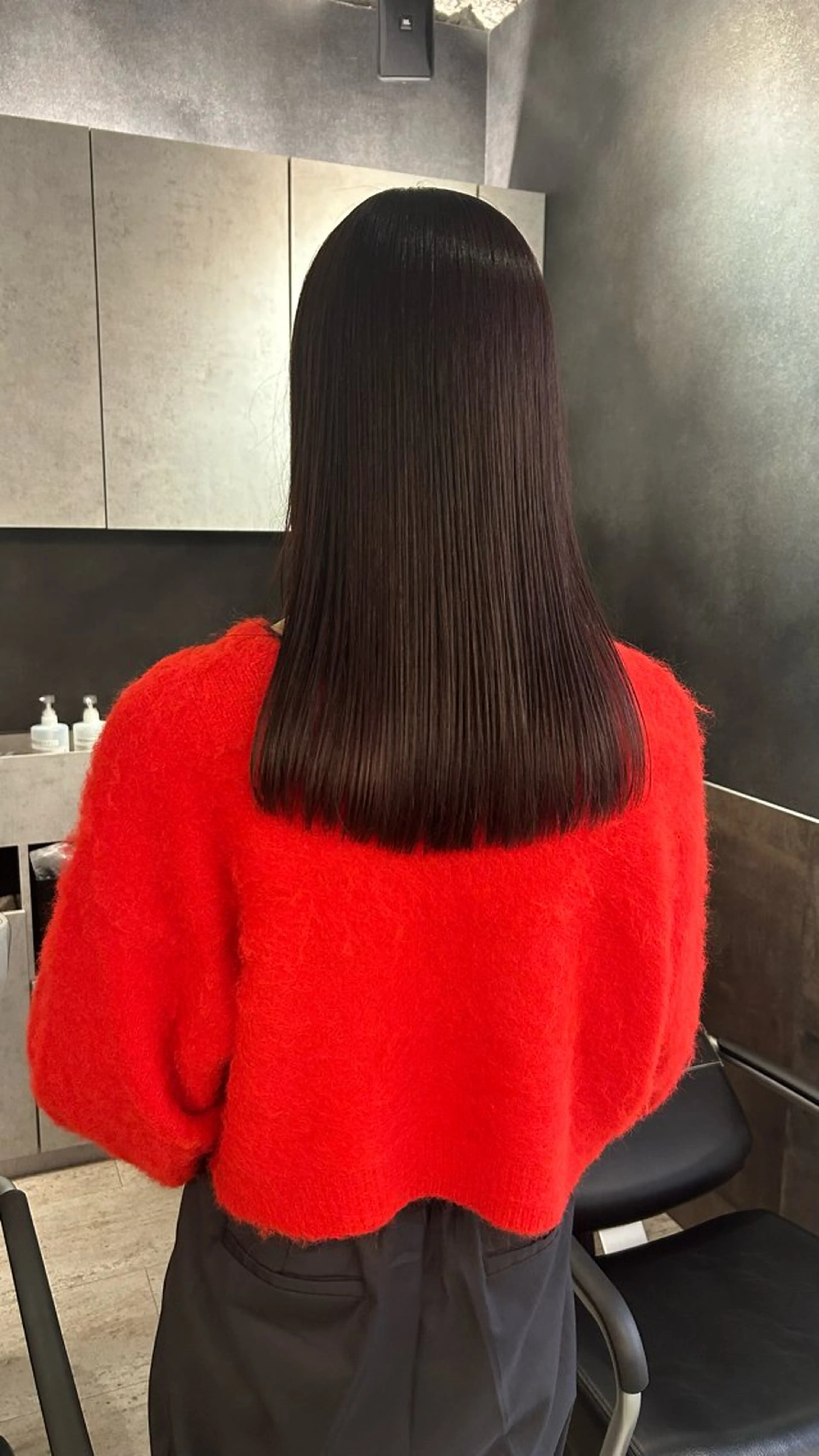 ロング カラー ベージュカラー 透明感カラー ピンクカラー ピンクベージュ くびれヘア カット ヘアカラー SAKINO． ベージュカラーのヘアスタイル
