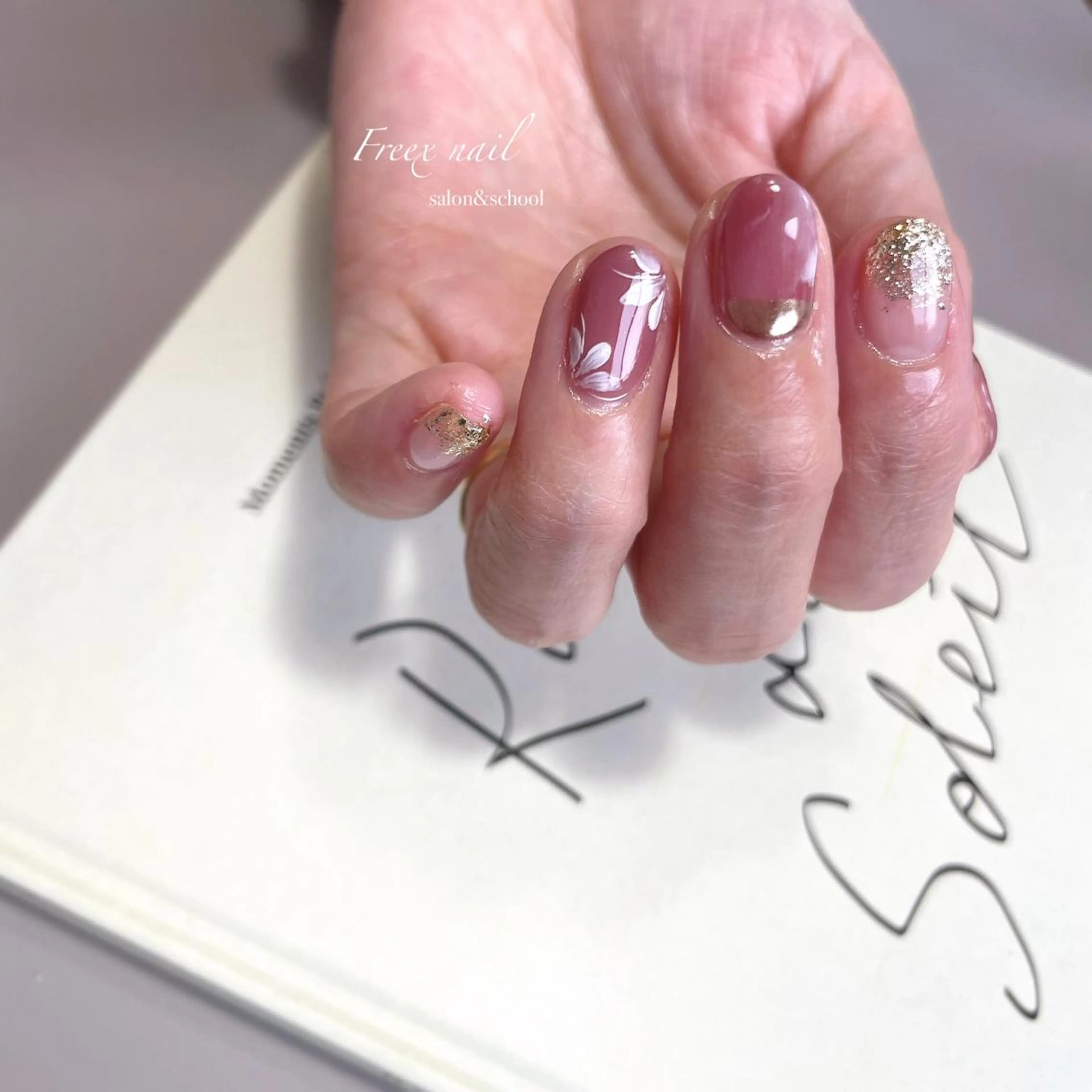 ネイル フラワーネイル ハンドネイル ハンドケア freex nail /ニュアンス/個性派のネイルデザイン