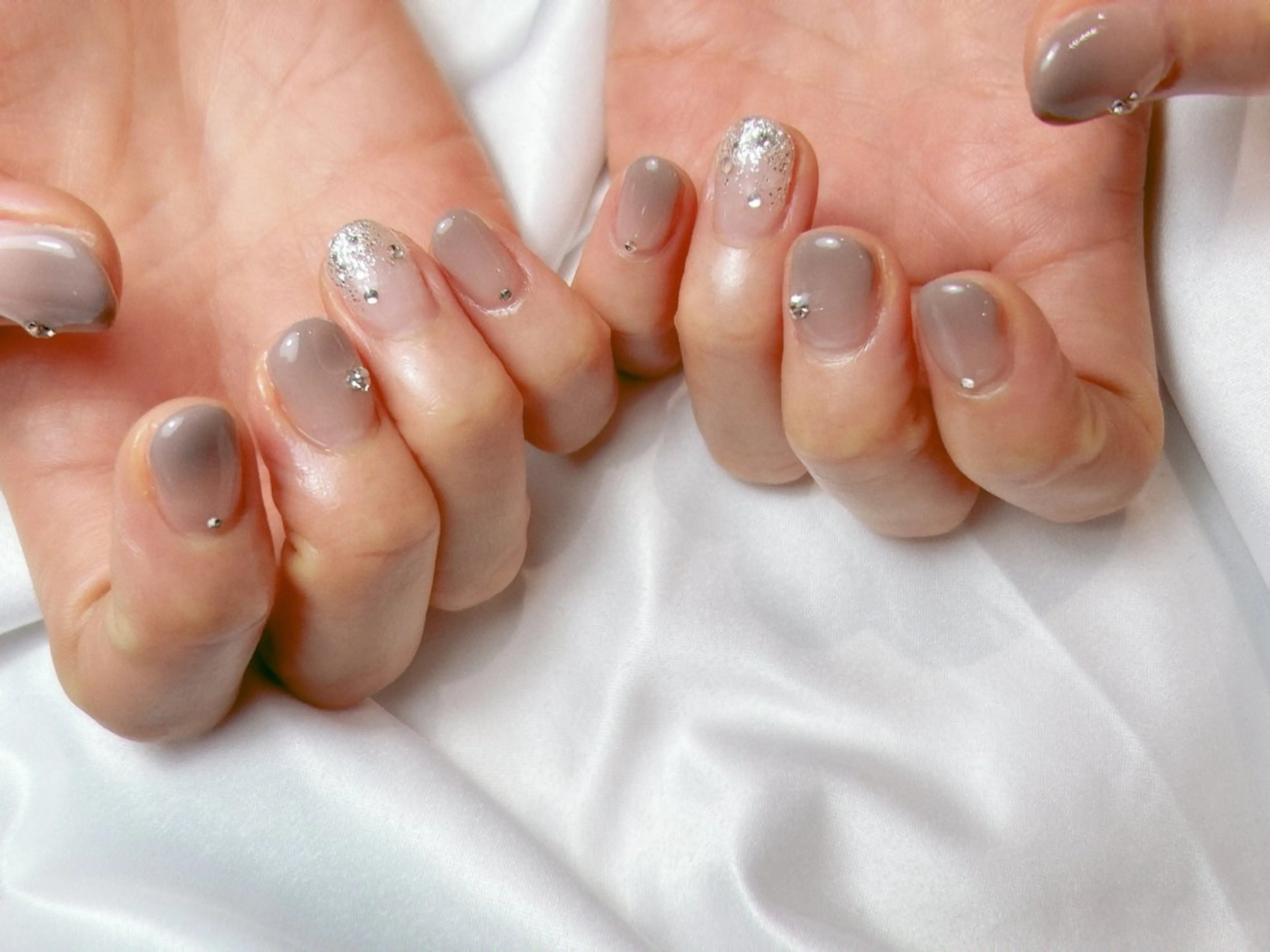 ネイル グラデーション tote. sumileのネイルデザイン